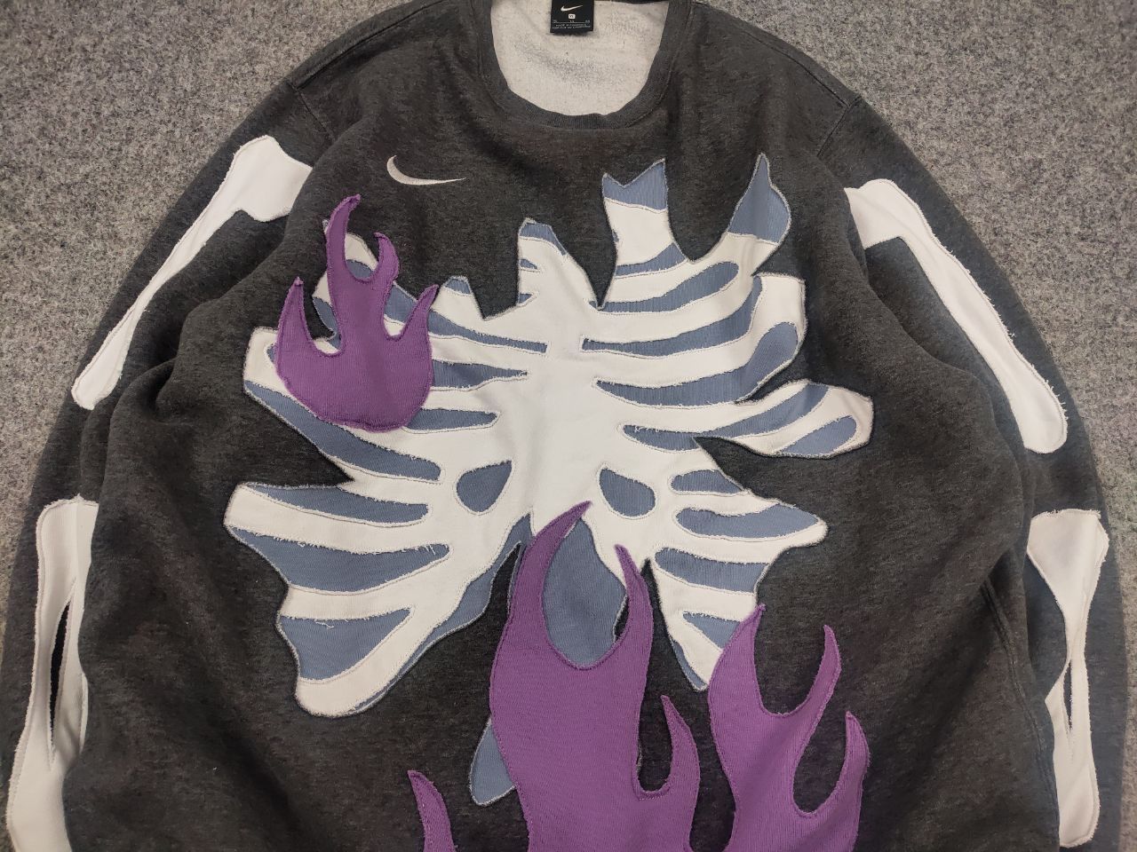 Nike Rare reworked nike skeleton Logo vintage Sweatshirt Y2K Size US L / EU 52-54 / 3 - 5 Thumbnail