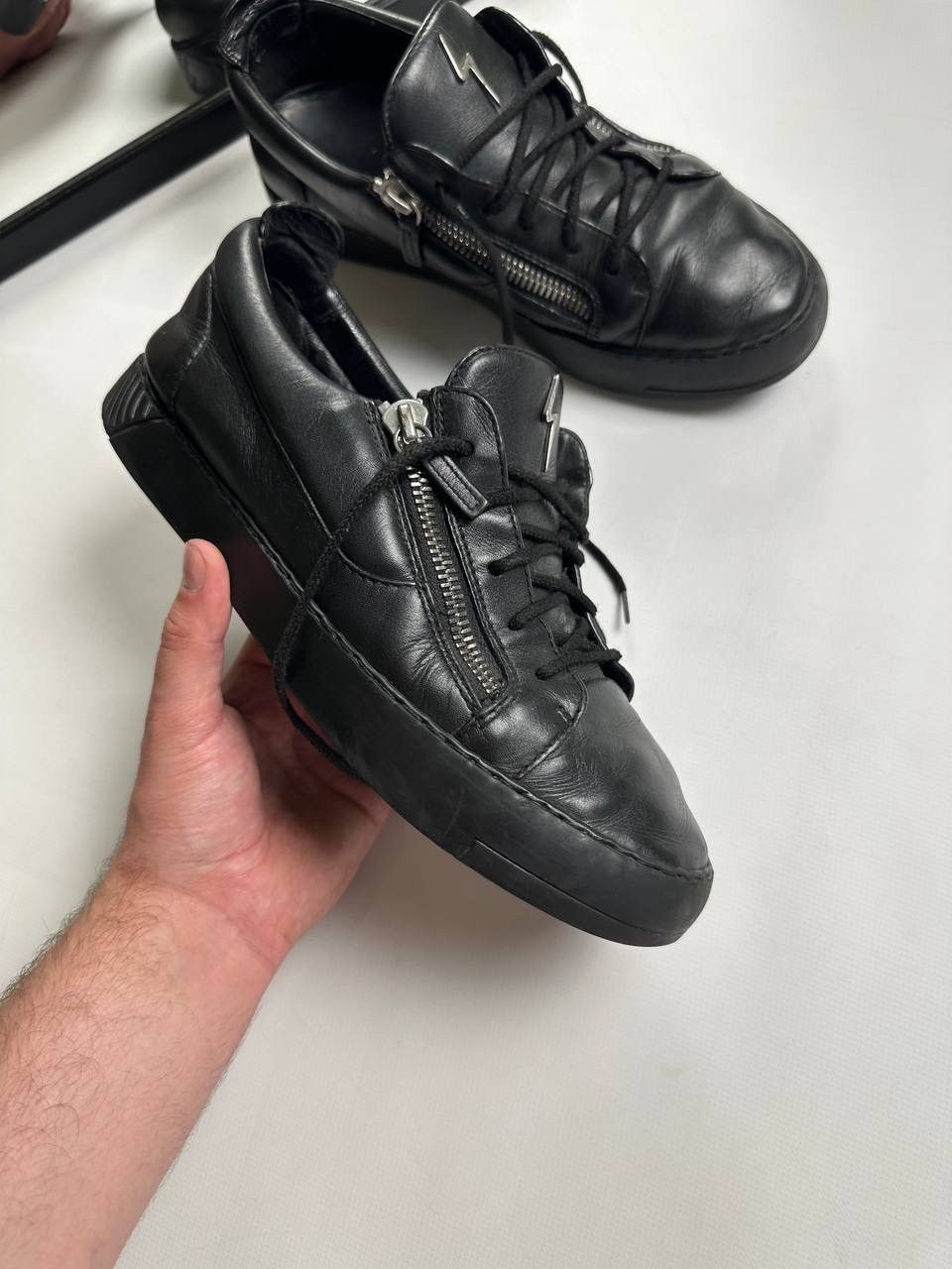 Giuseppe Zanotti Giuseppe Zanotti Frankie Zip-Detail Leather black Shoes Size US 10 / EU 43 - 2 Thumbnail