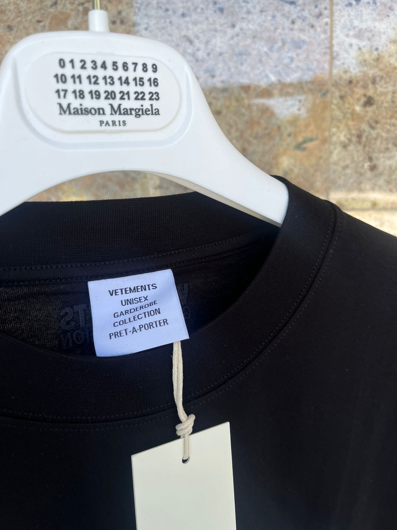 Vetements Dollar Long Sleeve Logo T-Shirt LS in Black Size US XL / EU 56 / 4 - 5 Thumbnail