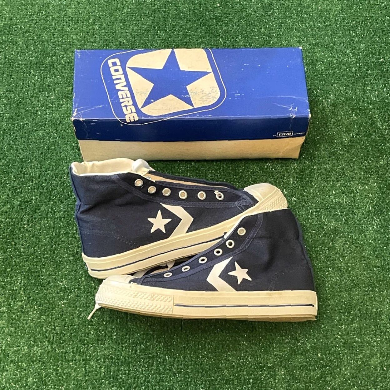 Converse VINTAGE Converse ABA Made In USA High Navy Canvas Rare Old Stock 4.5 Mens Basketball Sneaker Size US 5 / EU 37 - 6 Thumbnail