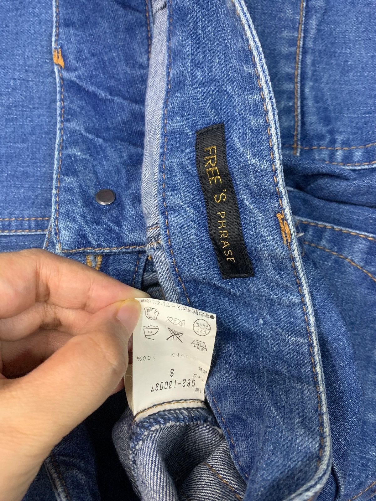 Japanese Brand Vintage Japanese Blue Wash Distressed Fatigue Flare Jeans Size 30" / US 8 / IT 44 - 9 Thumbnail