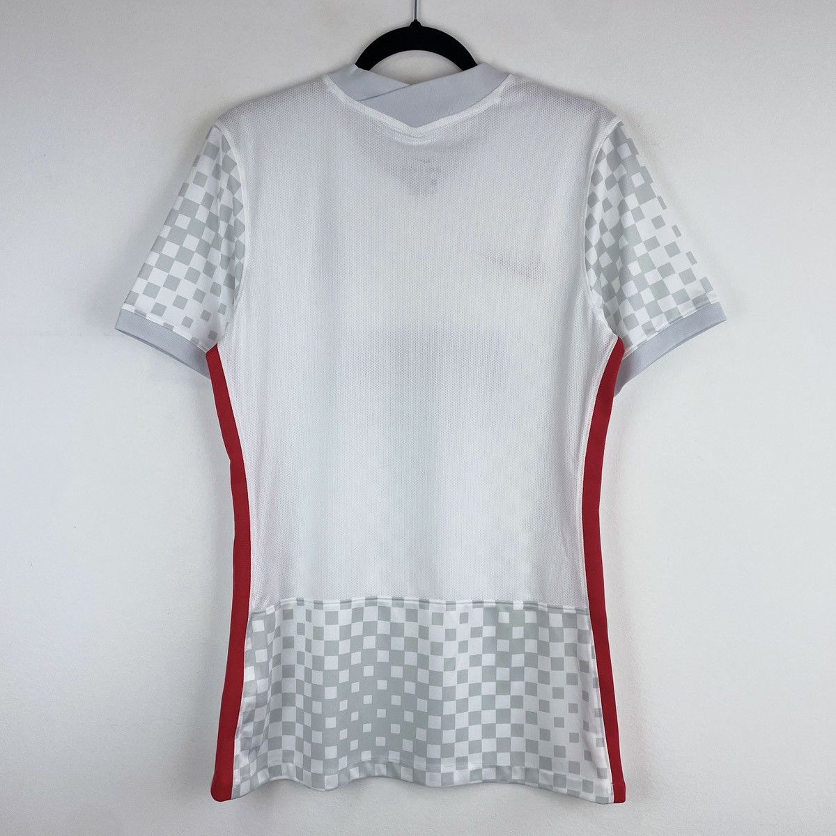 Nike FC Augsburg Away Nike Men’s Jersey Shirt 2021/2022 size M Size US M / EU 48-50 / 2 - 4 Thumbnail