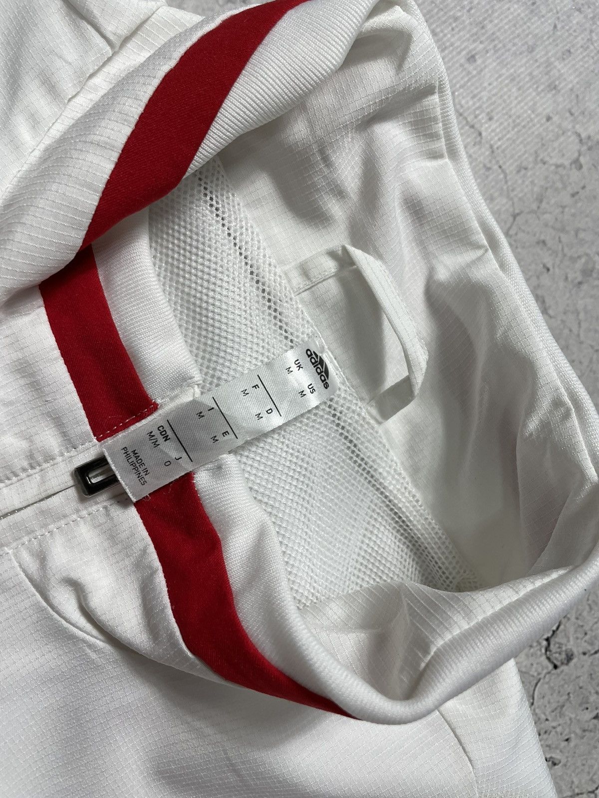 Adidas Vintage Adidas FC Arsenal Football Nylon Jacket Y2K Size US M / EU 48-50 / 2 - 6 Thumbnail