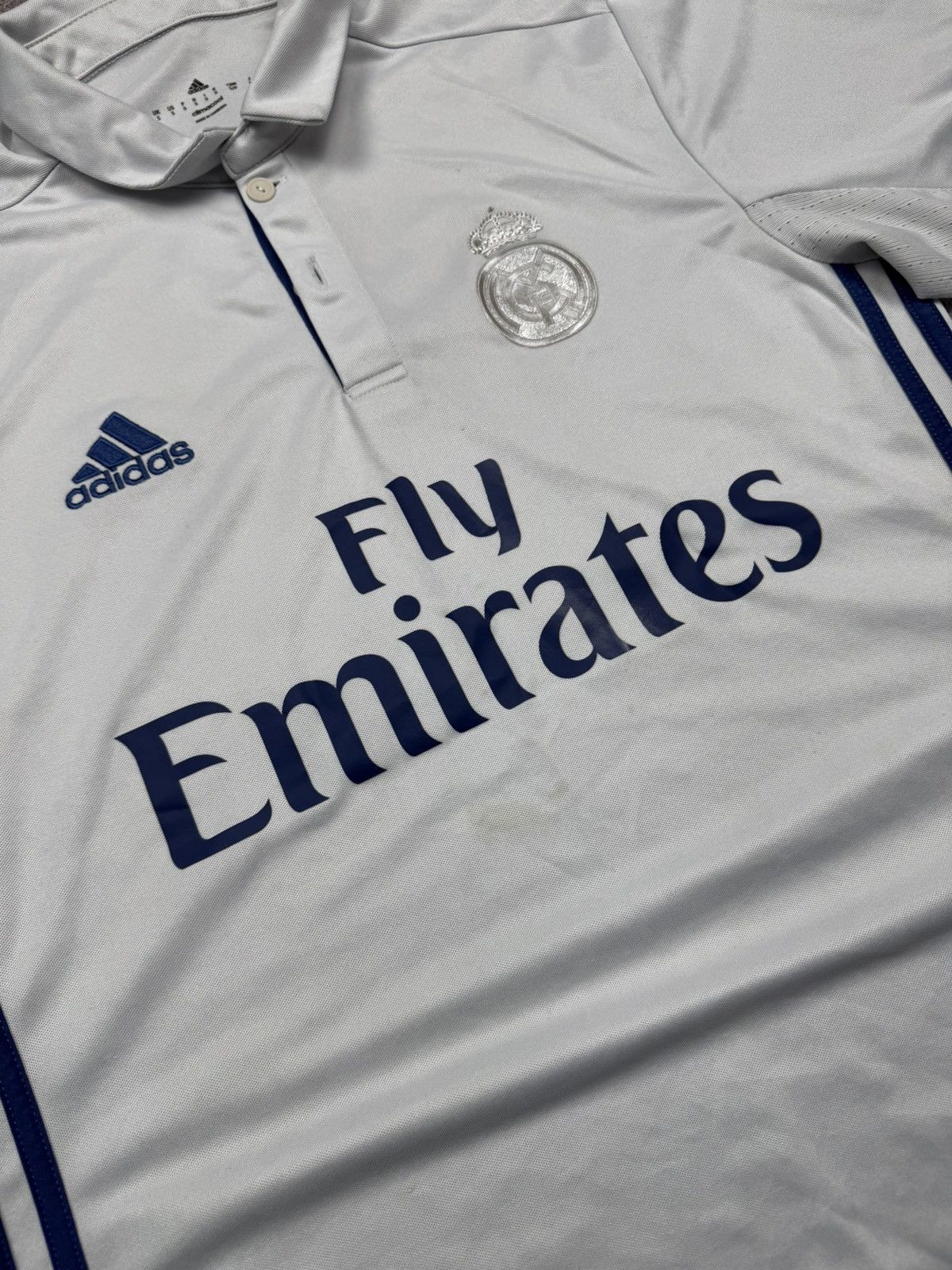 Adidas Vintage Adidas Real Madrid Y2K Soccer Jersey Polo 2016 Size US S / EU 44-46 / 1 - 4 Thumbnail
