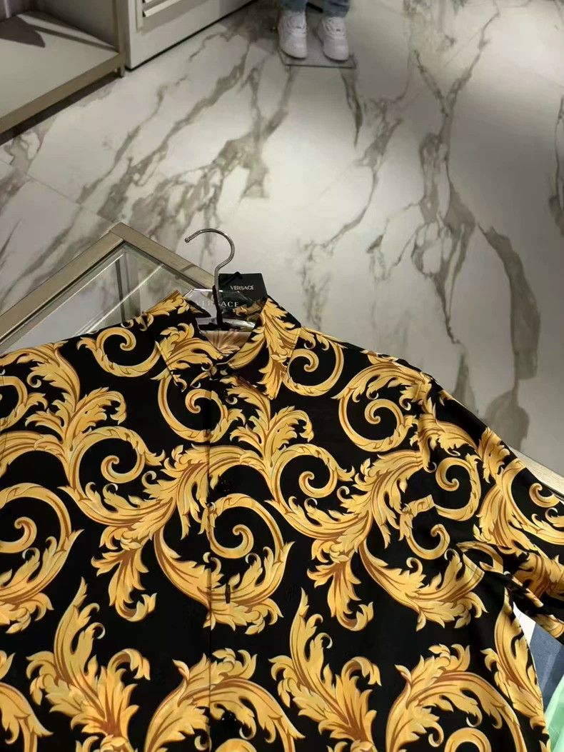 Versace Versace Short-sleeved shirt Size US S / EU 44-46 / 1 - 2 Thumbnail