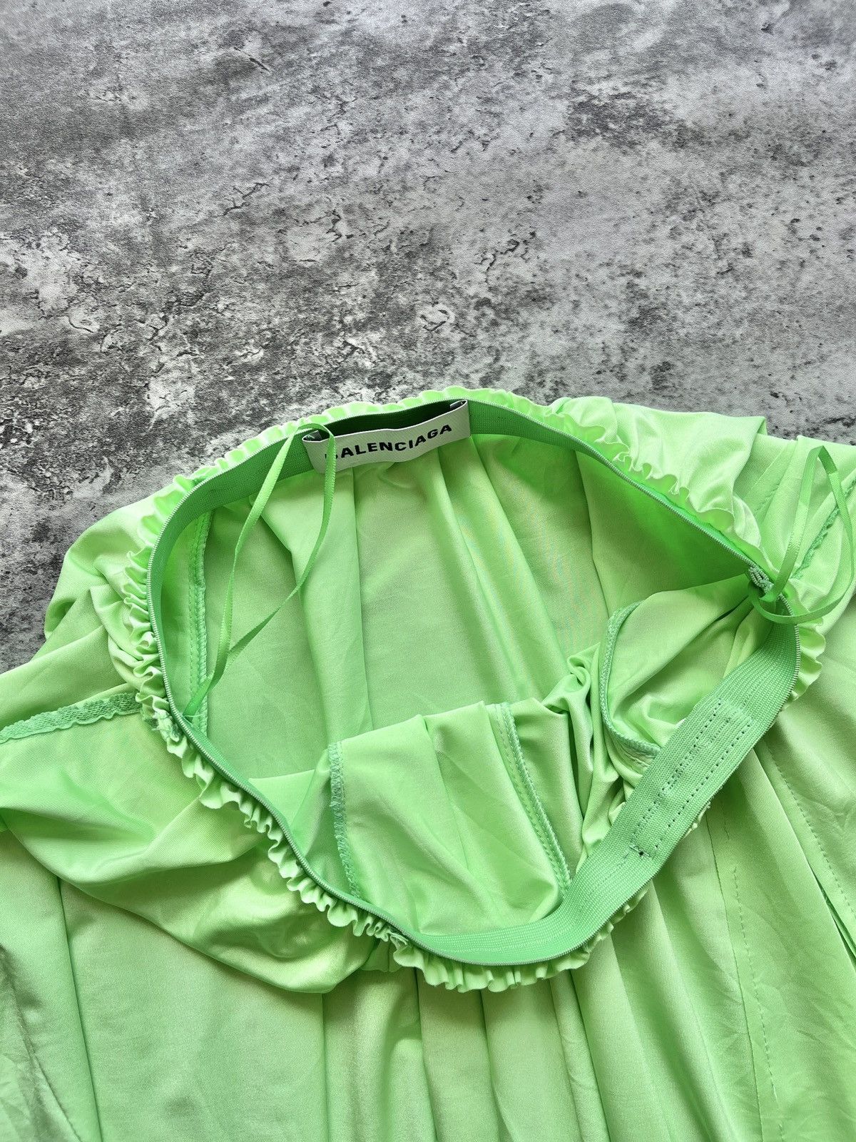 Balenciaga Balenciaga Lace Panel Asymmetric Skirt Size XXS / US 00 / IT 34 - 10 Thumbnail