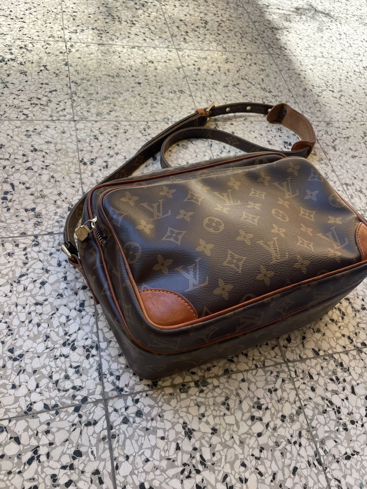 Louis Vuitton LOUIS VUITTON Nile leather crossbody bag Size ONE SIZE - 3 Thumbnail
