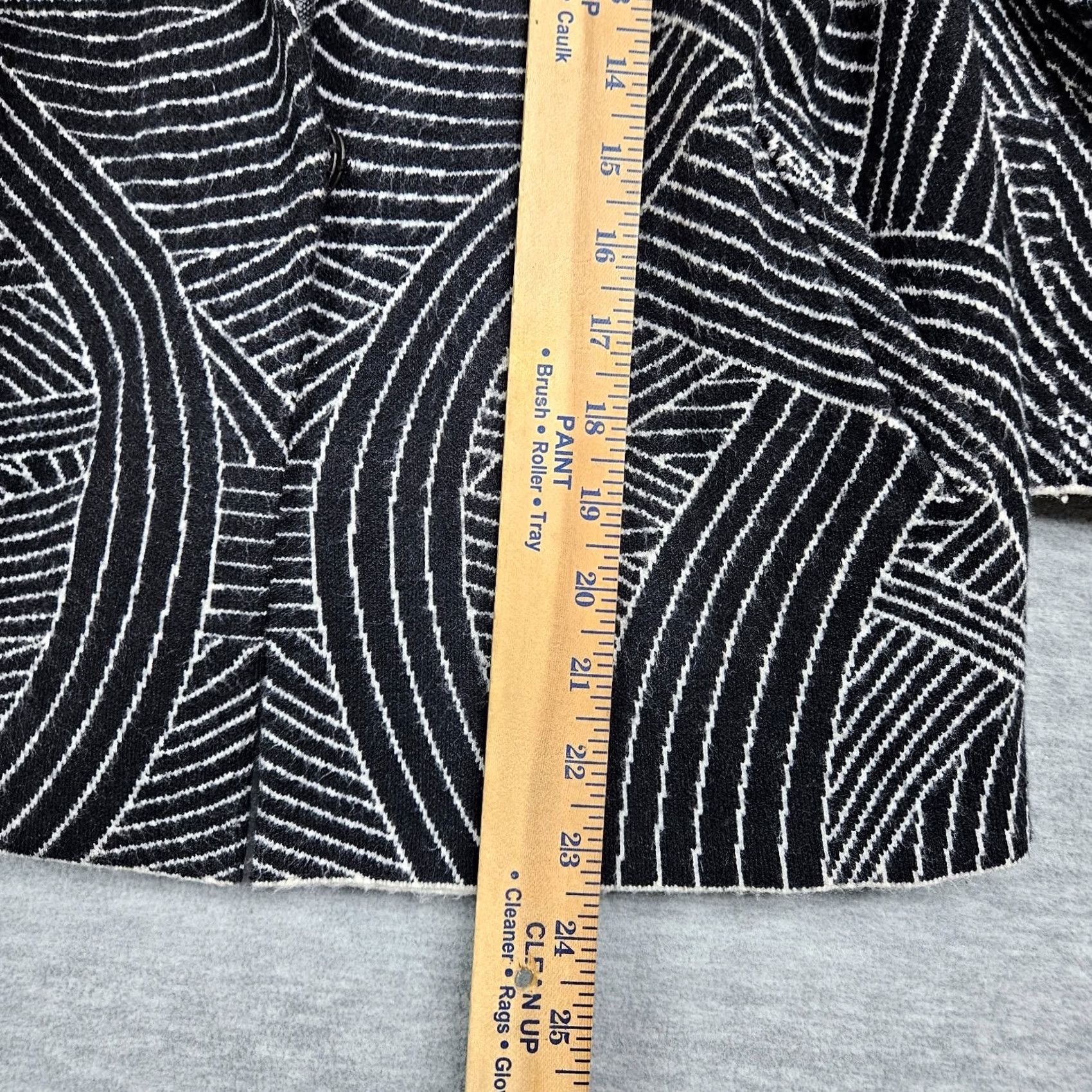 Anthropologie Anthropologie Women's Cardigan Knit Pietra 3/4 Sleeve Black White Sz S Size S / US 4 / IT 40 - 4 Thumbnail