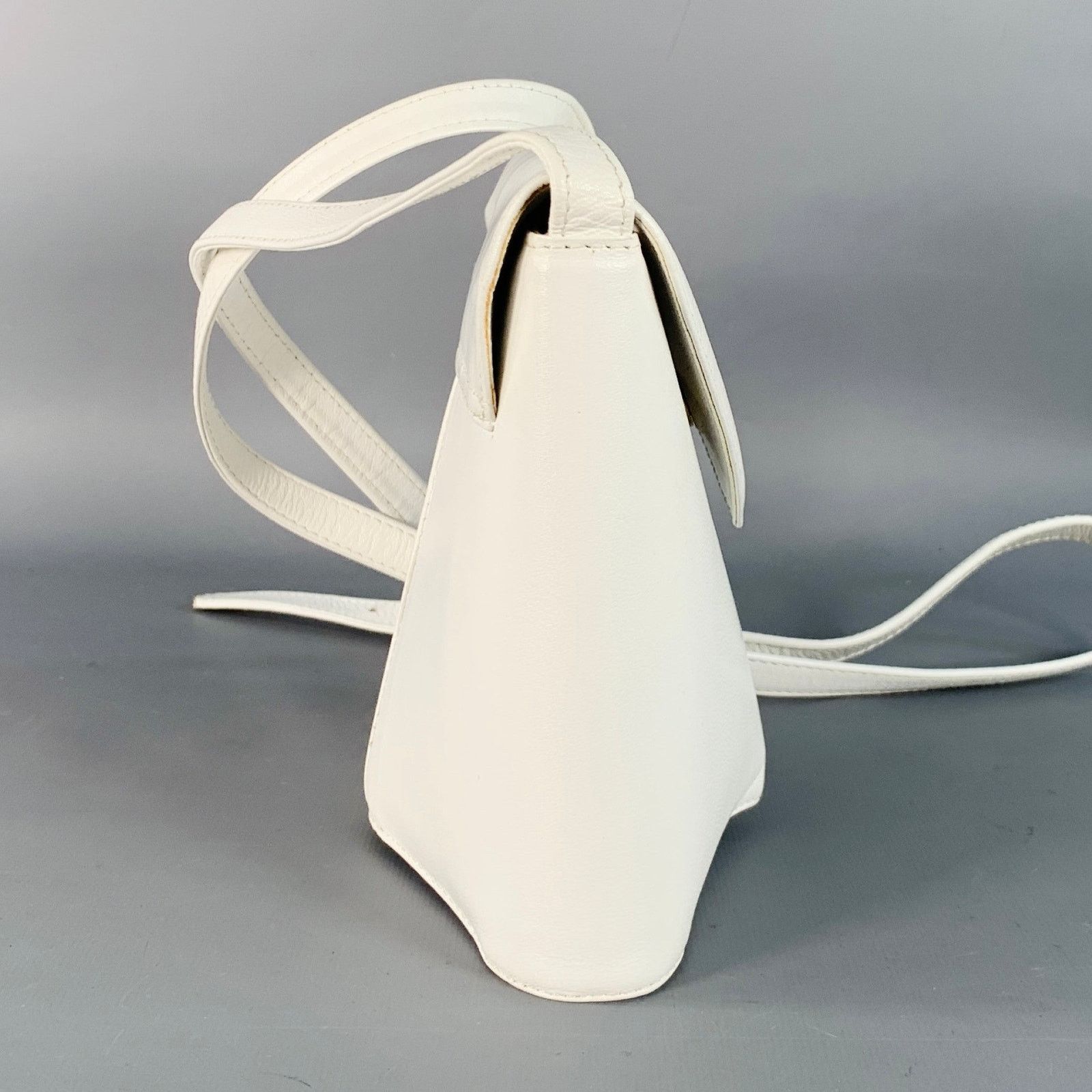 Other Vintage One Size White Leather Crossbody Handbag Size ONE SIZE - 2 Thumbnail