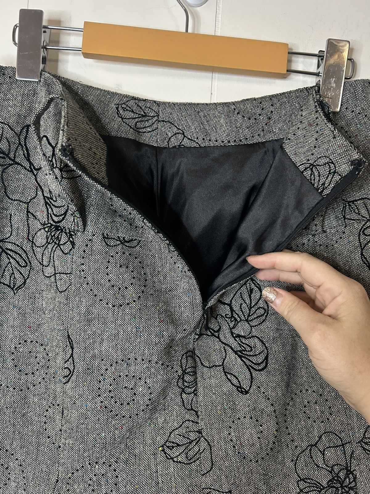 Other Ali Miles Sz 4 Gray Skirt Black Floral Pattern Fit And Flare Size 27" / US 4 / IT 40 - 5 Thumbnail