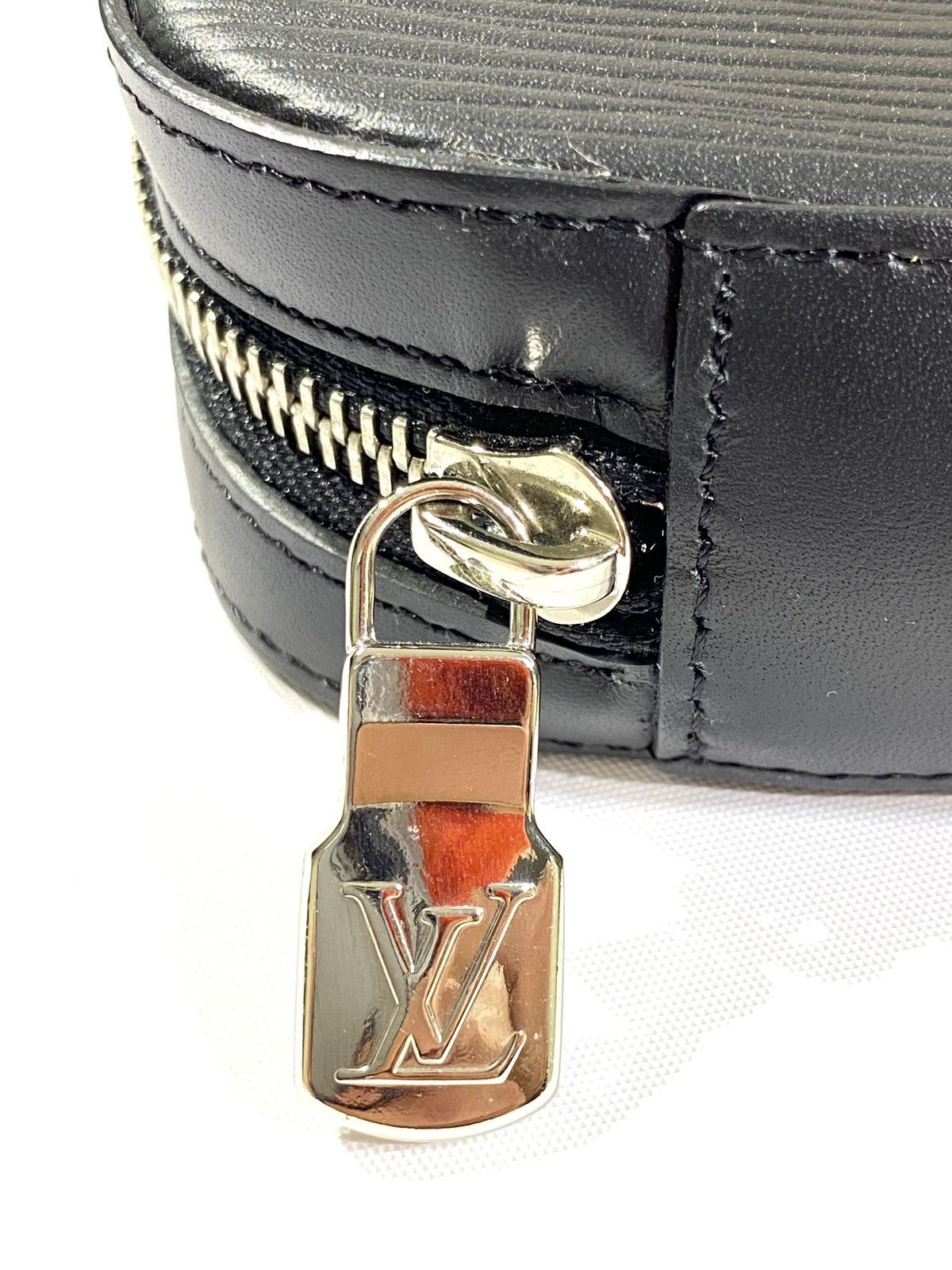 Louis Vuitton × Supreme Louis Vuitton X SUPREME 1 OF 1 Sample Unreleased Hand Clutch Size ONE SIZE - 11 Thumbnail