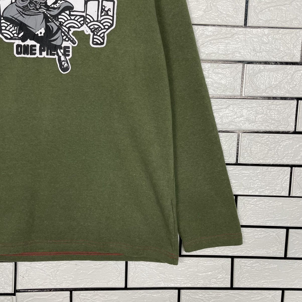 Japanese Brand One Piece Big Print Sweatshirt Size US L / EU 52-54 / 3 - 4 Thumbnail