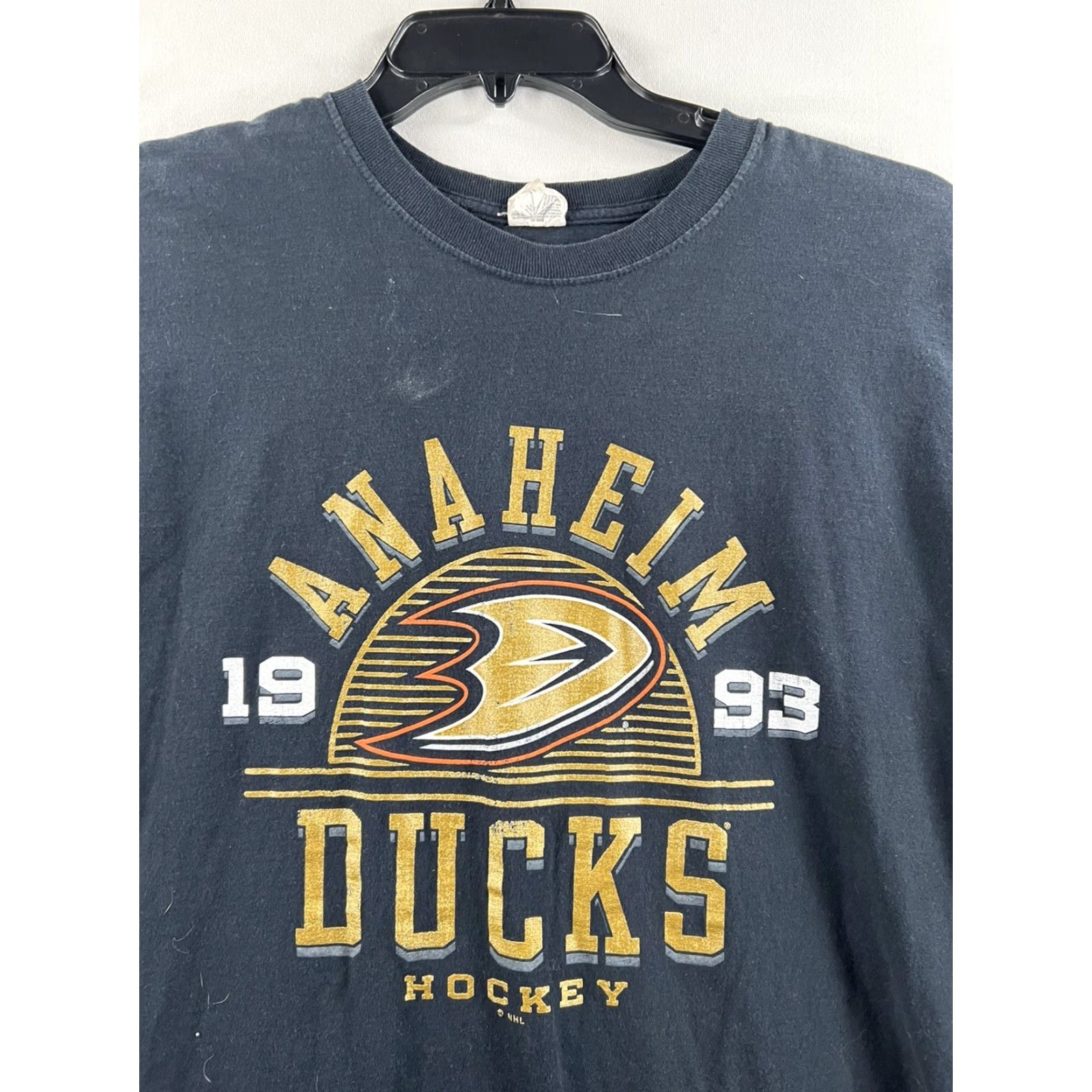 Jerzees VINTAGE Jerzees Anaheim Ducks T-Shirt NHL 1993 Short Sleeve Mens XL Black Logo 80s 90s Men T-Shirt Hers? Size US XL / EU 56 / 4 - 3 Thumbnail