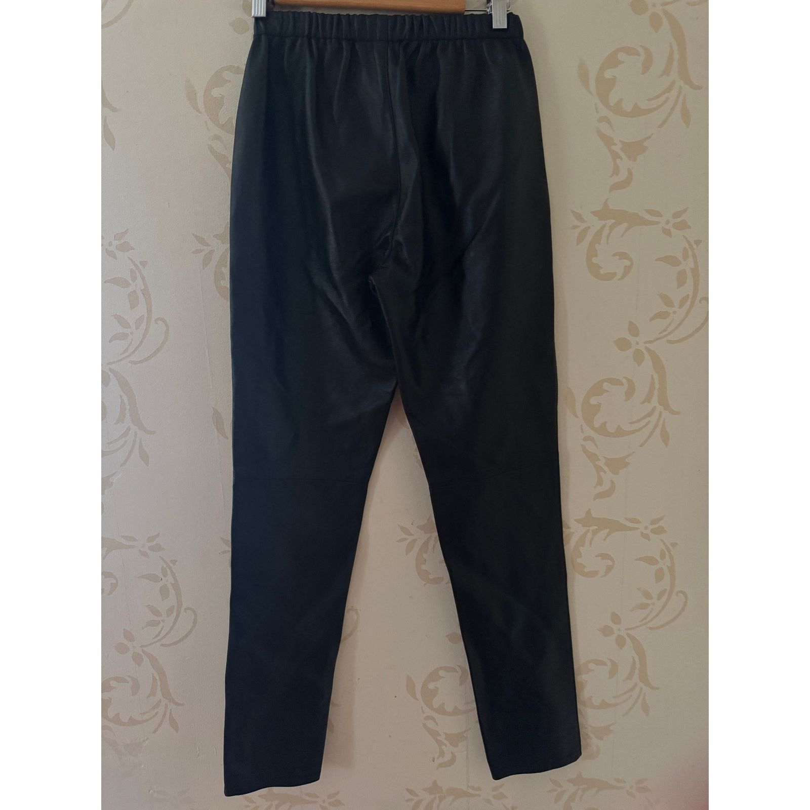 Designer Neiman Marcus Exclusive 100% Leather Butter Soft (Lined) Size ONE SIZE - 3 Thumbnail