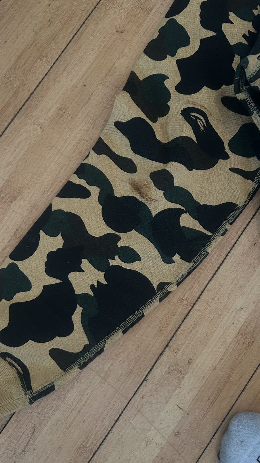 Bape 1ST CAMO BIG APE HEAD CREWNECK Size US M / EU 48-50 / 2 - 8 Thumbnail