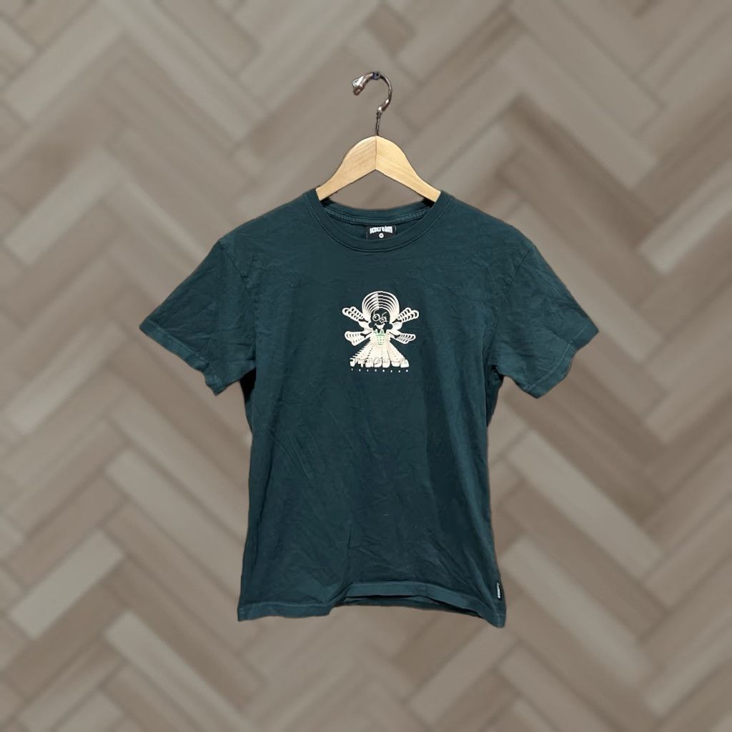 Vintage Ice Cream T-Shirt Womens Green Short Sleeve Size M Ice Cream Y2K Womens Green Short Sleeve Graphic T-shirt Size Medium Size M / US 6-8 / IT 42-44 - 1 Thumbnail