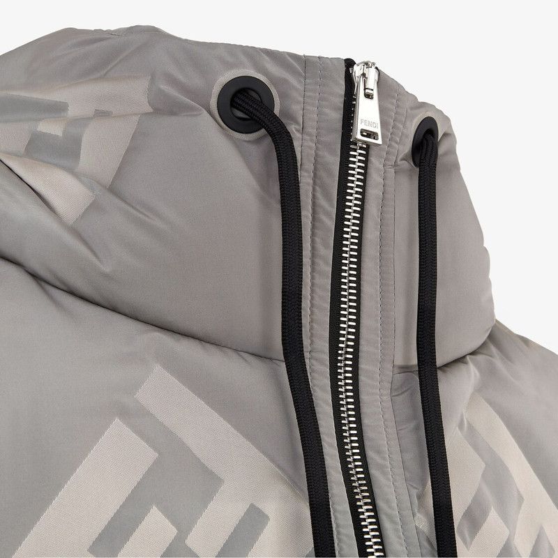 Fendi o1s1wg111125 Gilet in Grey Size US M / EU 48-50 / 2 - 3 Thumbnail