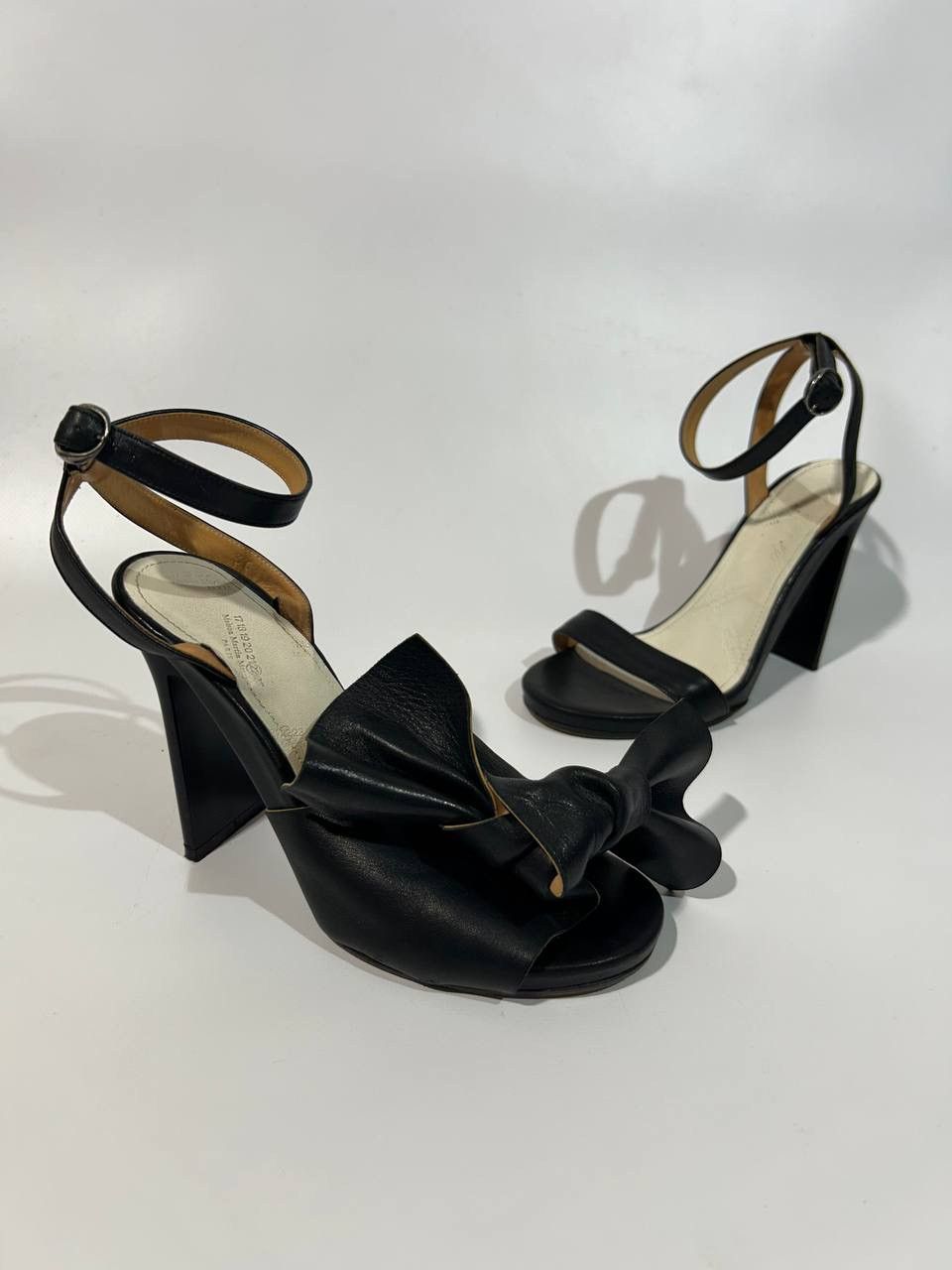 Maison Margiela Maison Martin Margiela leather sandals with bow detail Size US 5 / IT 35 - 3 Thumbnail