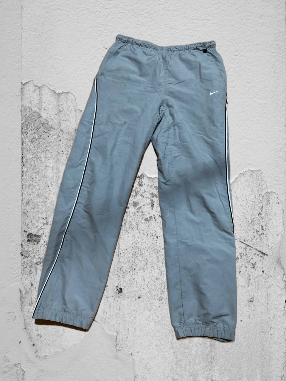 Nike Nike nylon Basic swoosh baggy fit 00s 90s y2k sweatpants Size US 30 / EU 46 - 1 Thumbnail