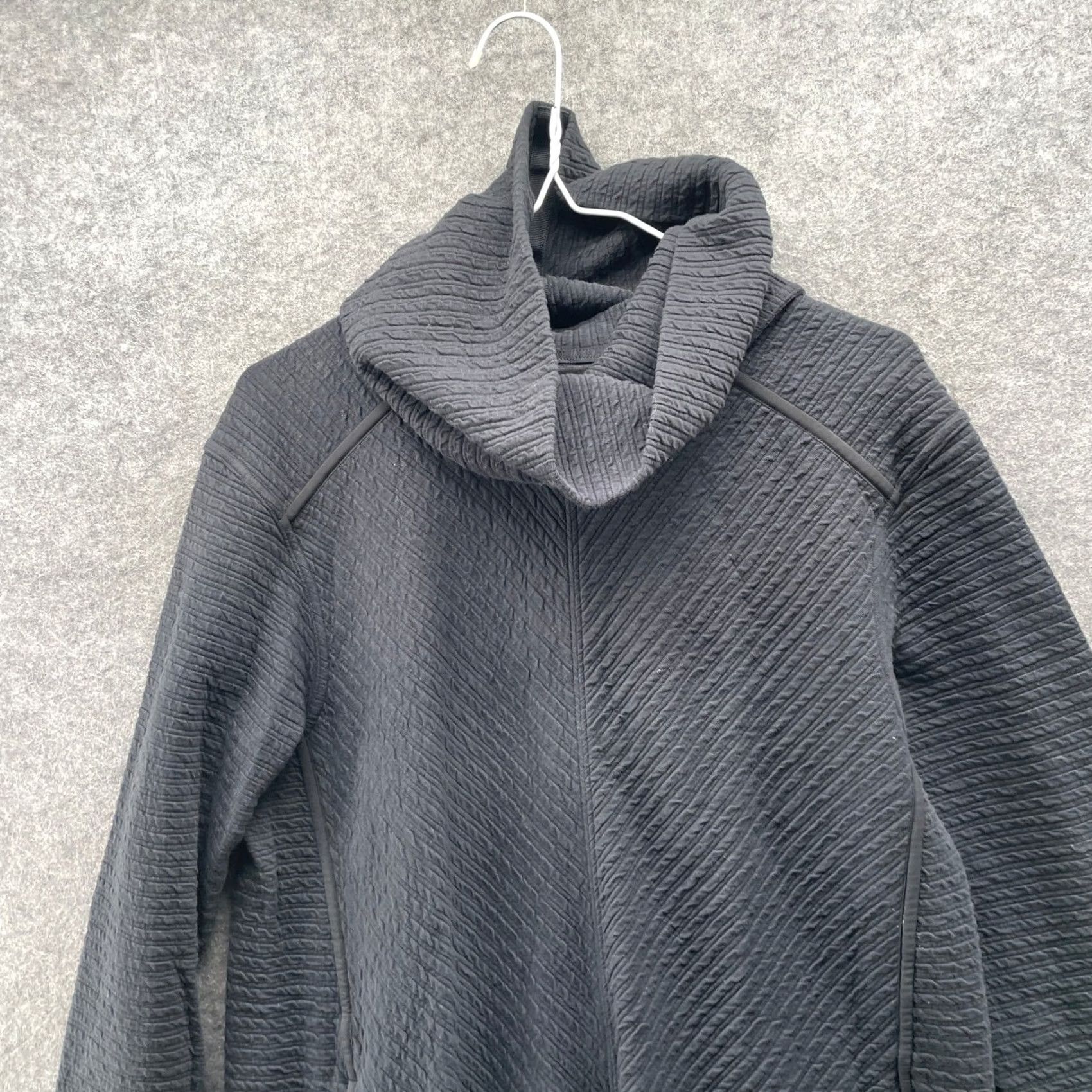 Lululemon Lululemon On Repeat Dress Womens 8 Black Textured Relaxed Long Sleeve Crewneck Knit Dress Sweater Size M / US 6-8 / IT 42-44 - 3 Thumbnail