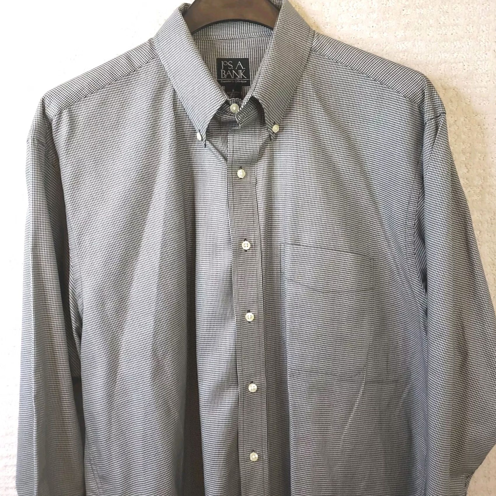 Jos. A. Bank Jos A Bank Mens L Grey Herringbone Dress Shirt 100% Cotton Traveler’s Collection Size 42R - 2 Thumbnail