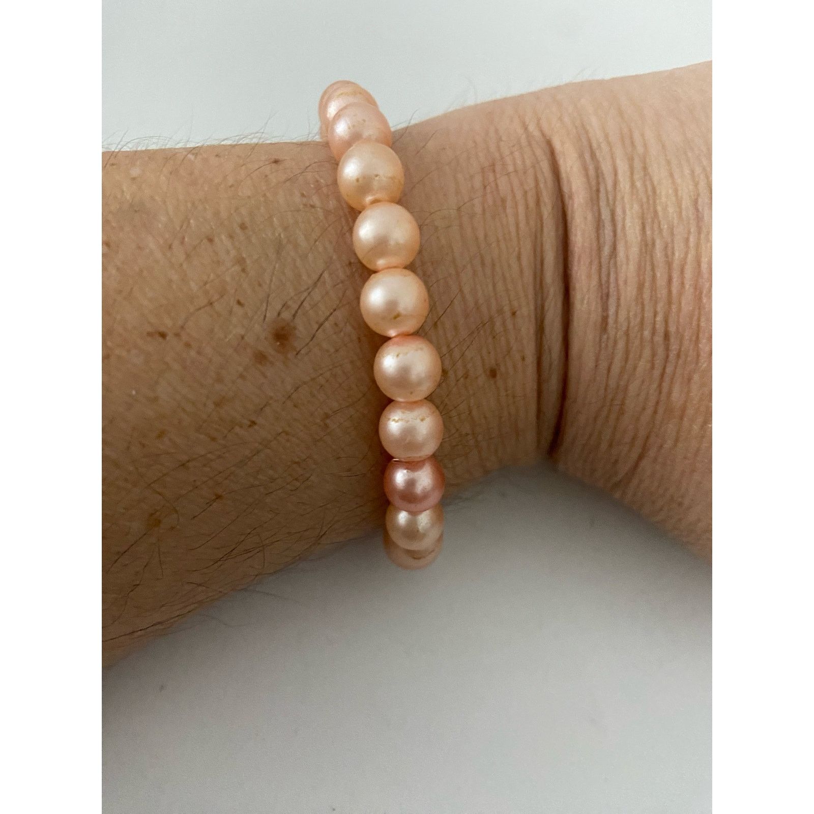 Other Upcycled vintage peach faux pearl bead bracelet Size ONE SIZE - 1 Thumbnail