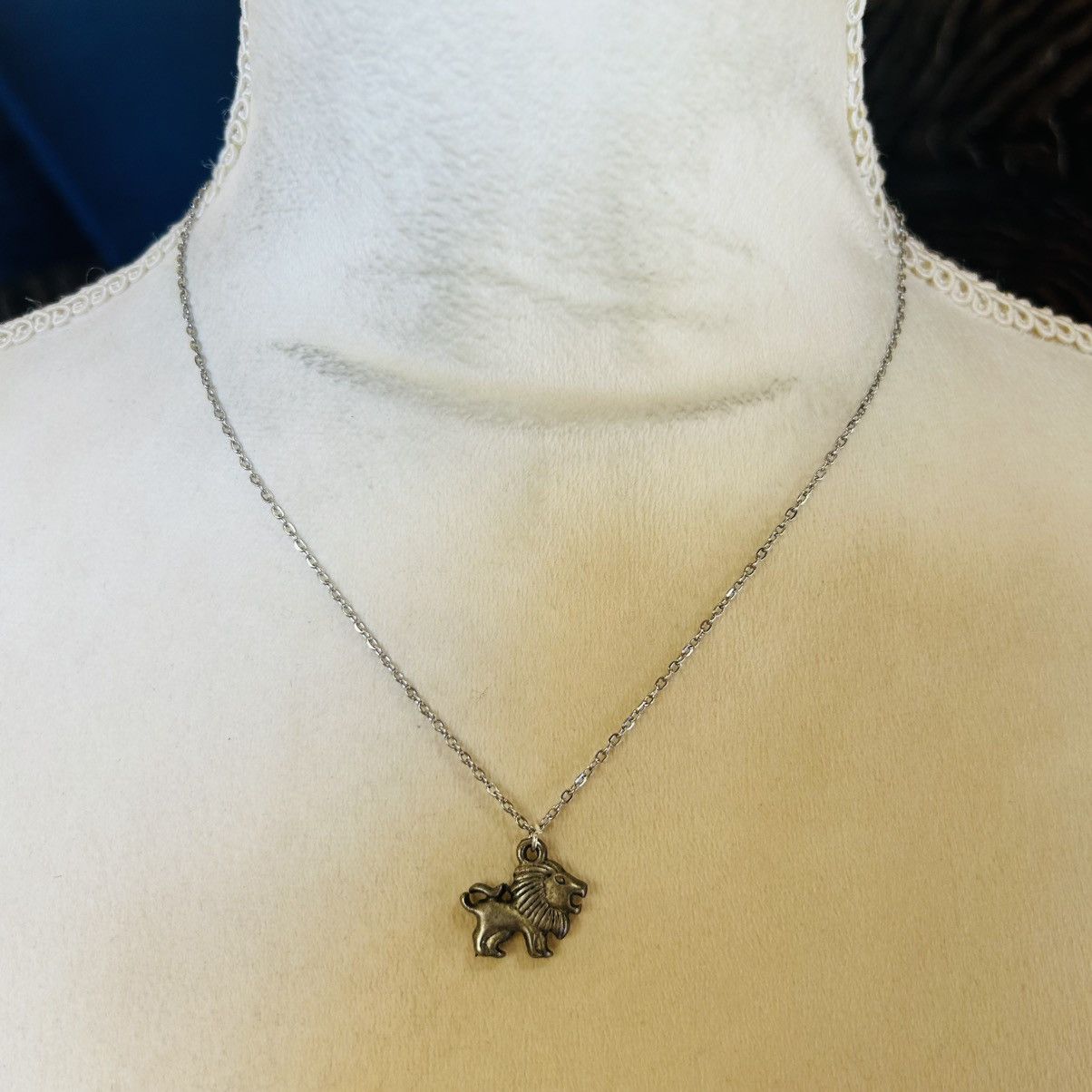 Handmade Handcrafted salvaged pewter lion pendant on chain necklace Size ONE SIZE - 3 Thumbnail