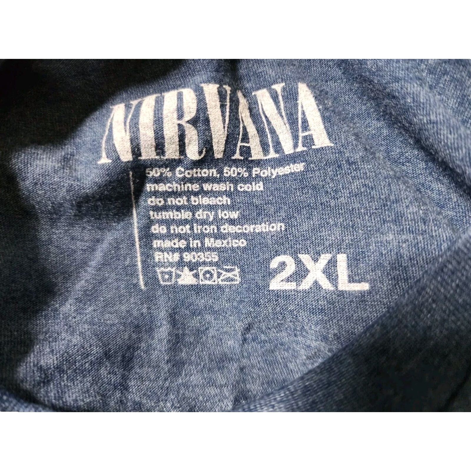 Etro VINTAGE Nirvana Mens 2XL Officially Licensed Kurt Cobain Smiley Face Retro Rock T-Shirt Size US XXL / EU 58 / 5 - 4 Thumbnail