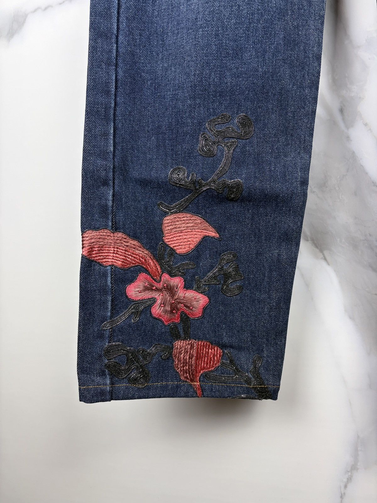 Gucci AW99 Gucci Tom Ford Runway Floral Embroidered Denim Jeans Size US 30 / EU 46 - 7 Thumbnail
