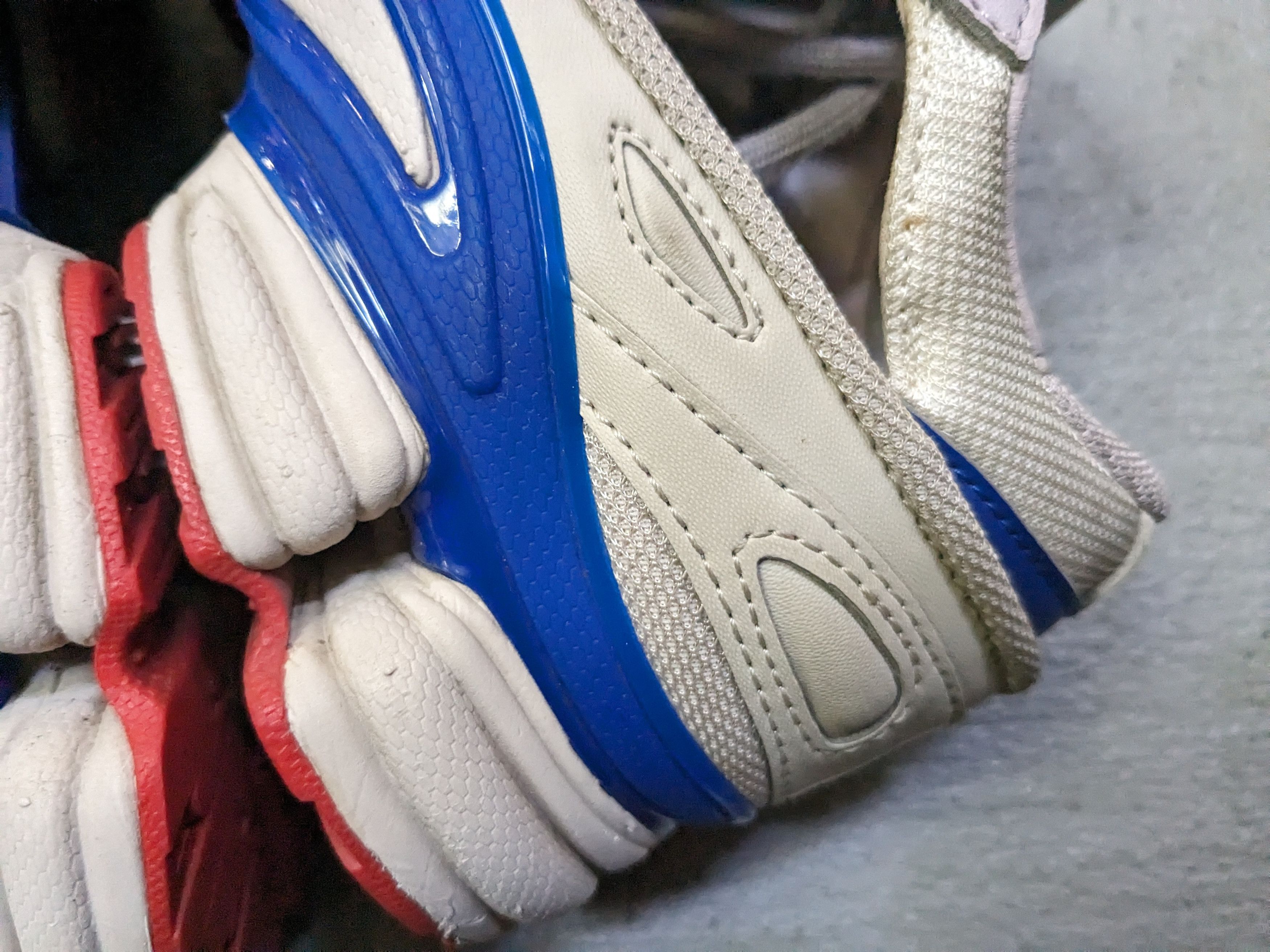 Adidas × Raf Simons Adidas x Raf Simons Ozweego Replicant Size 7 Low F34237 Size US 7 / EU 40 - 7 Thumbnail