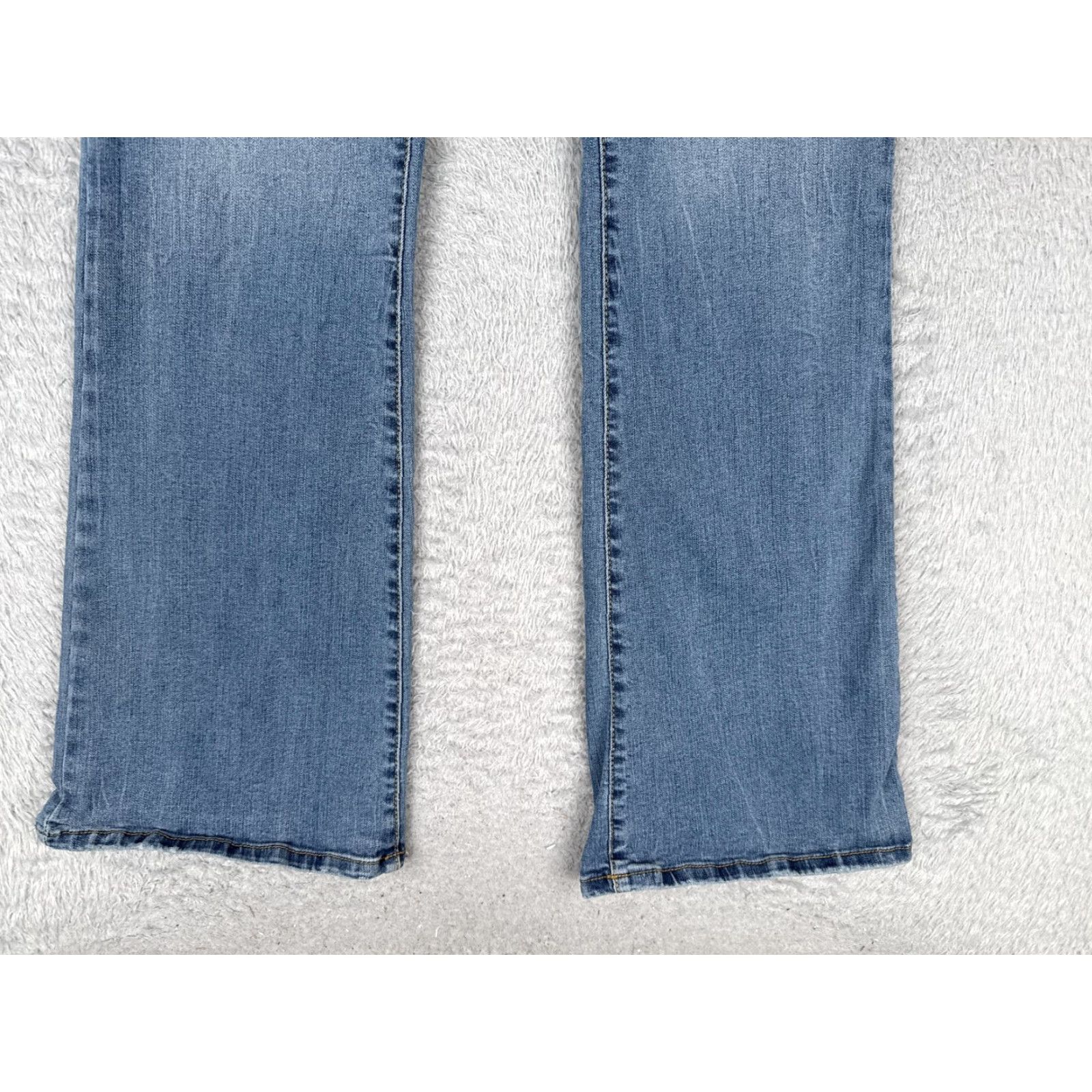 Vintage Time And Tru Jeans Womens 12 Blue Medium Wash Flare Regular Size 30x31 Denim Stretch 5-Pocket Pocket Jeans Womens Men’s? Size 34" / US 12 / IT 48 - 2 Thumbnail