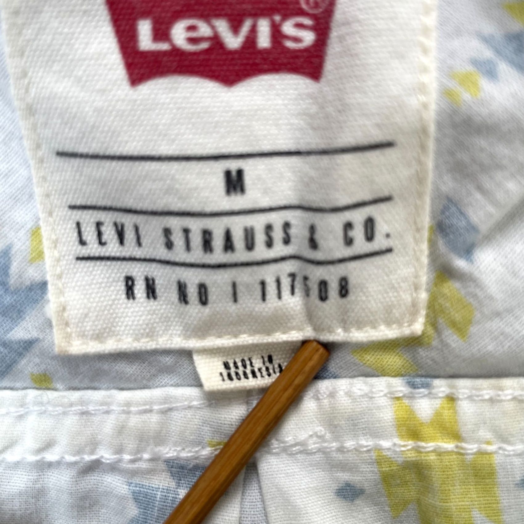 Levi's Levi's Shirt Mens Medium Beige Geometric Cotton Woven Button-Down Beach Size US M / EU 48-50 / 2 - 4 Thumbnail