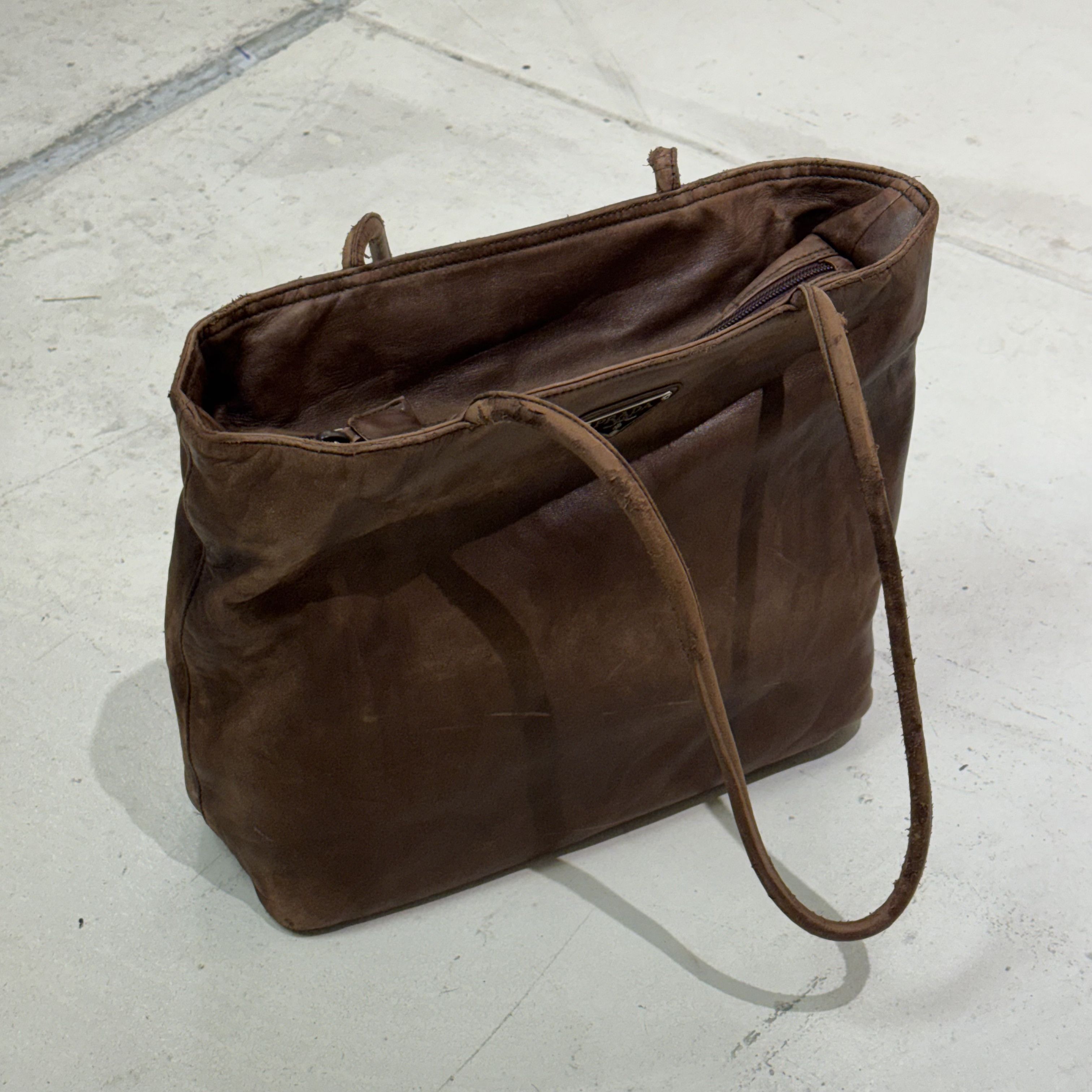 Prada Prada Plate Logo Leather Tote Bag Size ONE SIZE - 4 Thumbnail