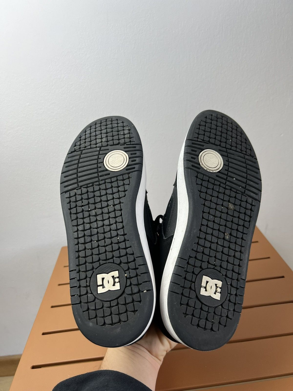 DC × Vintage Vintage Y2K DC SHOES chunky fat skate shoes sneakers US 8.5 Size US 8.5 / EU 41-42 - 8 Thumbnail
