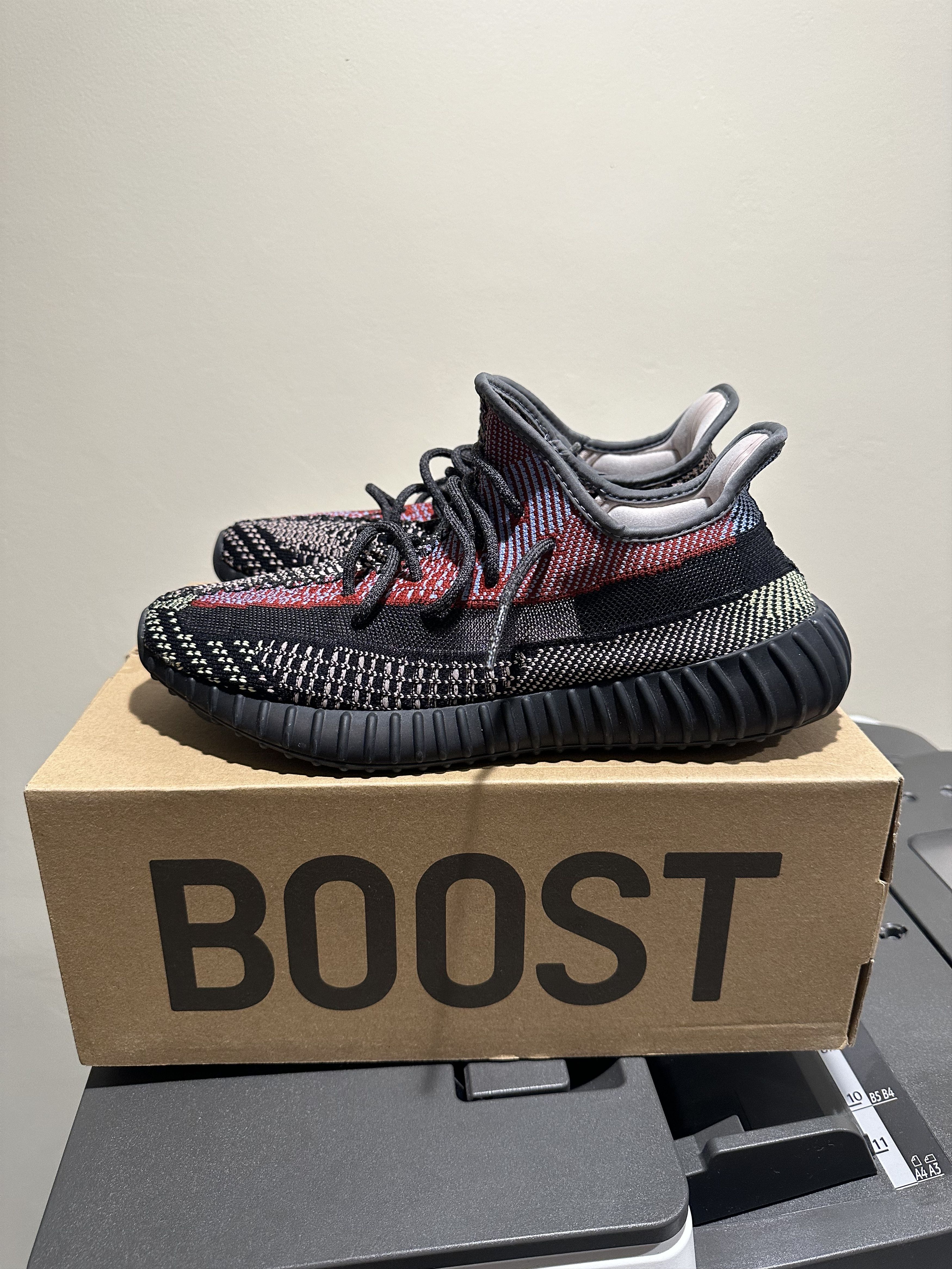Adidas × Kanye West Adidas Yeezy Boost 350 V2 Yecheil (Non-Reflective) Size US 10.5 / EU 43-44 - 3 Thumbnail