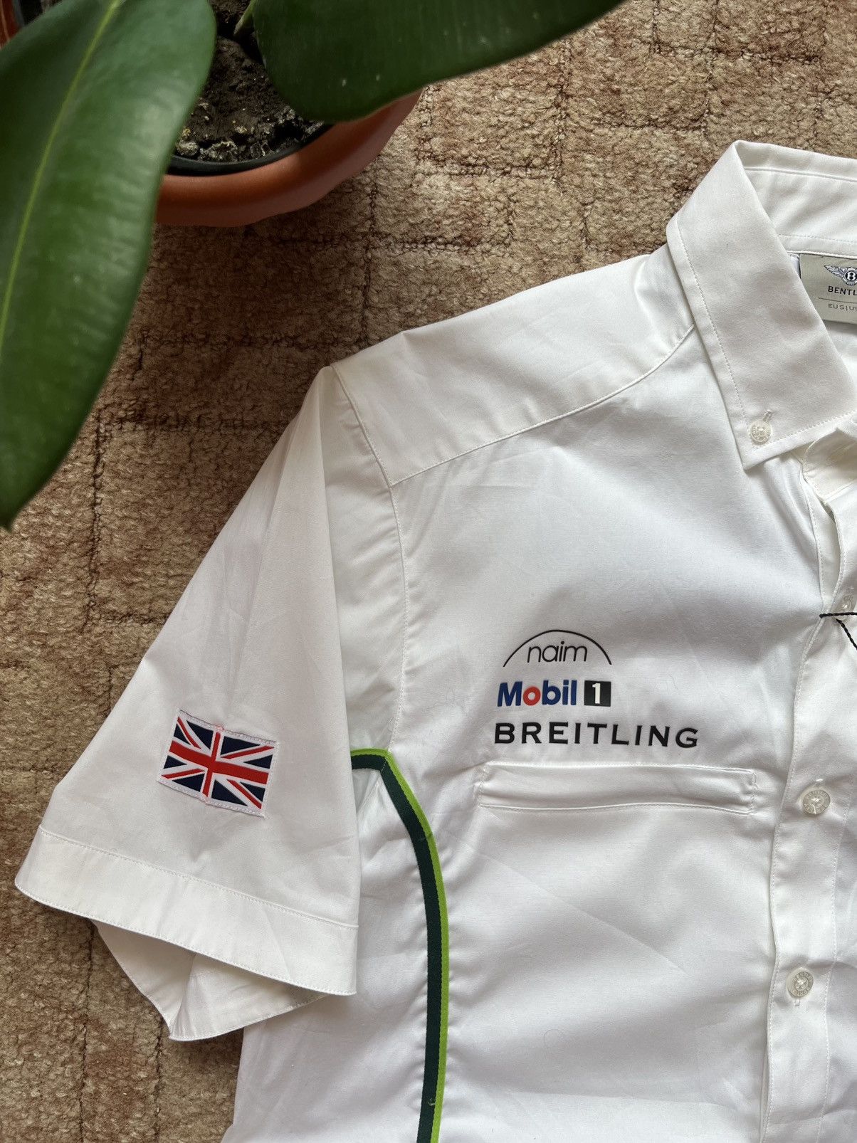 Bentley Vintage Bentley UK White Racing F1 Polo Shirt Streetwear Size US S / EU 44-46 / 1 - 4 Thumbnail