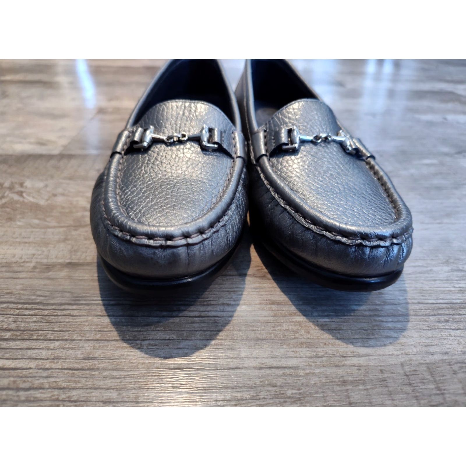 SAS SAS Metro Loafers Women’s 6.5 M Gray Silver Leather Horsebit Flats Casual Shoes Size US 6.5 / IT 36.5 - 3 Thumbnail