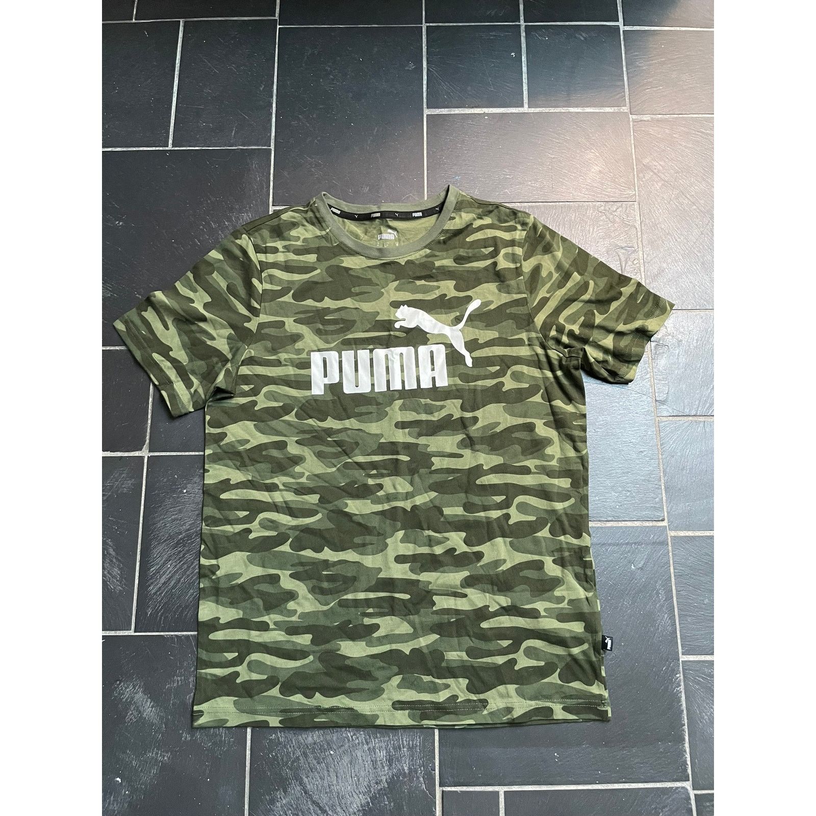 Puma New Puma Green Camo Tshirt Medium Size US M / EU 48-50 / 2 - 1 Thumbnail