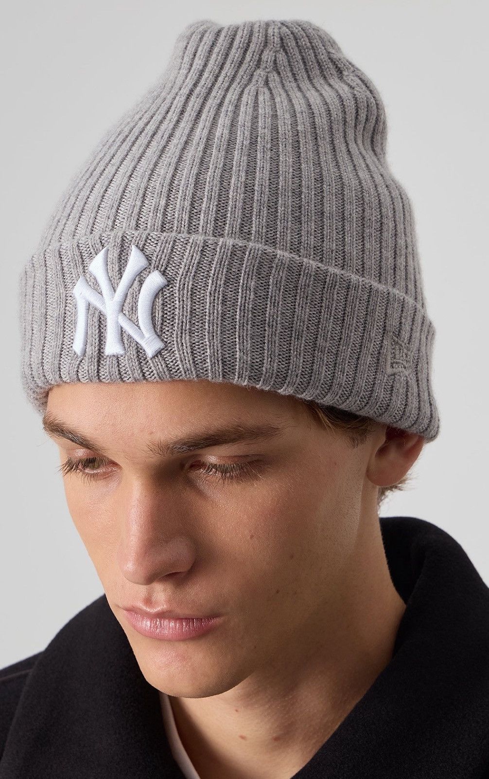 Kith × New Era × New York Yankees Kith x New Era x NY Yankees - Merlino Knot Beanie - Grey Size ONE SIZE - 2 Thumbnail
