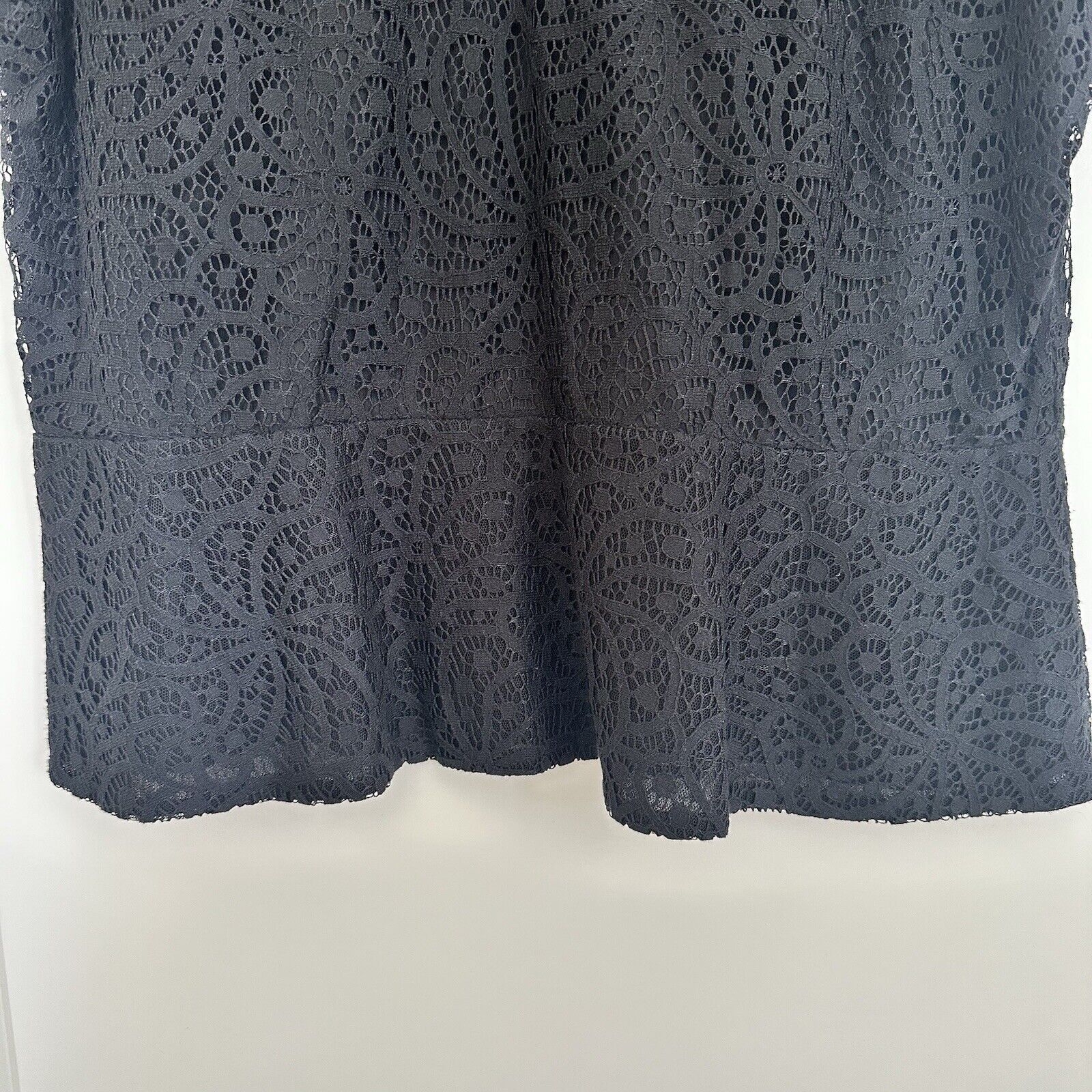 Ann Taylor Ann Taylor Black Lace Peplum Blouse Size US 8 NWOT Size M / US 6-8 / IT 42-44 - 3 Thumbnail
