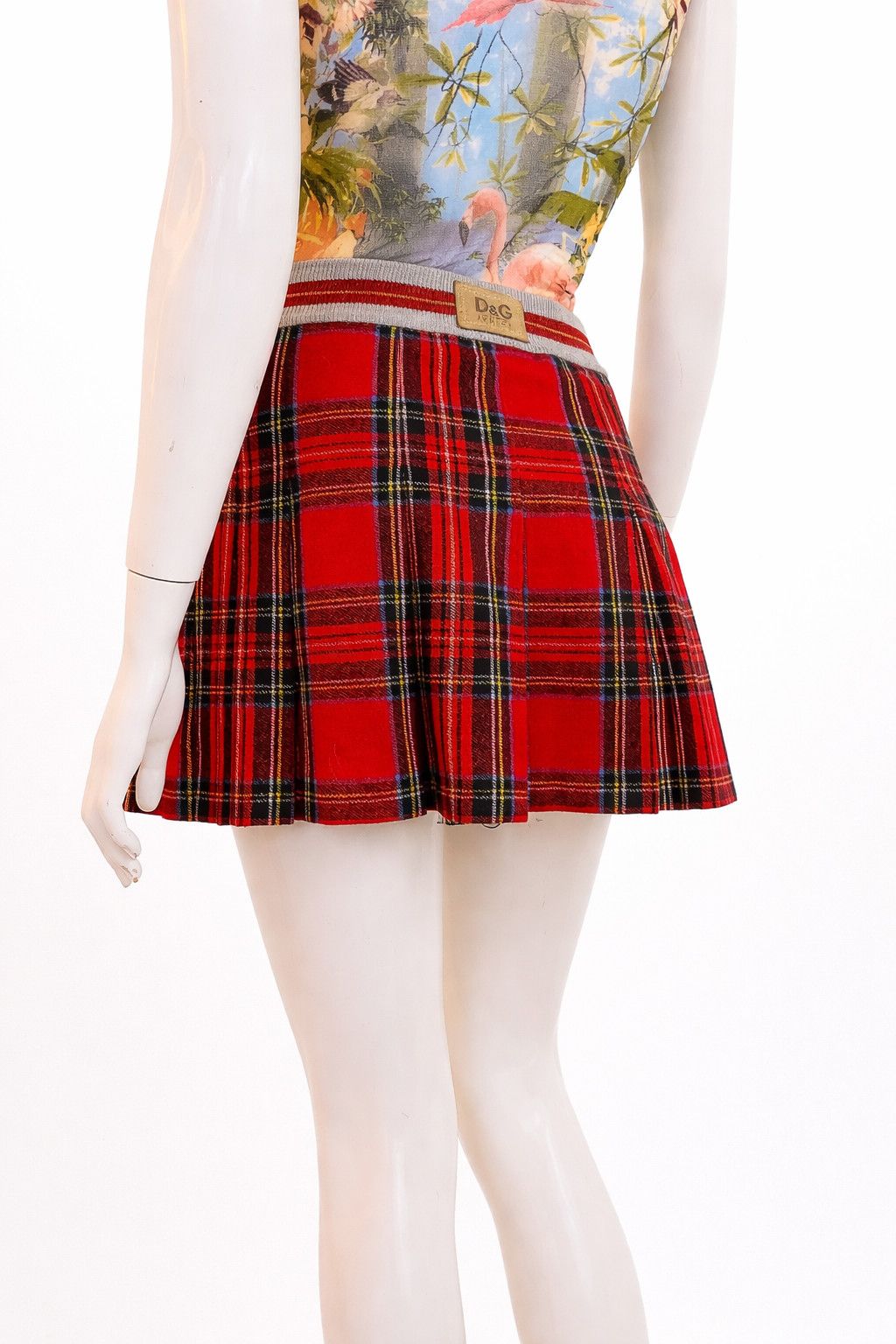 Dolce & Gabbana Y2K Dolce & Gabbana D&GTartan Pleated Schoolgirl Plaid Skirt Size 27" / US 4 / IT 40 - 5 Thumbnail