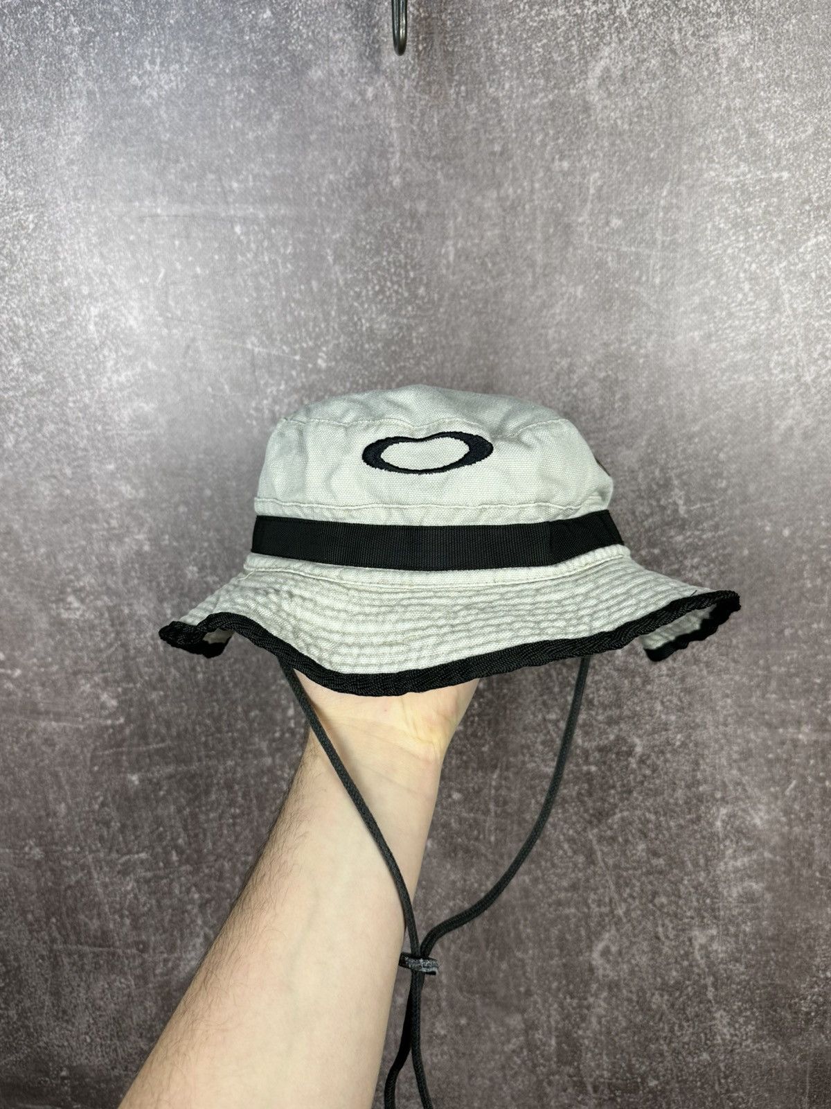 Oakley Vintage 90s oakley bucket hat cap big logo fleace Size ONE SIZE - 1 Thumbnail
