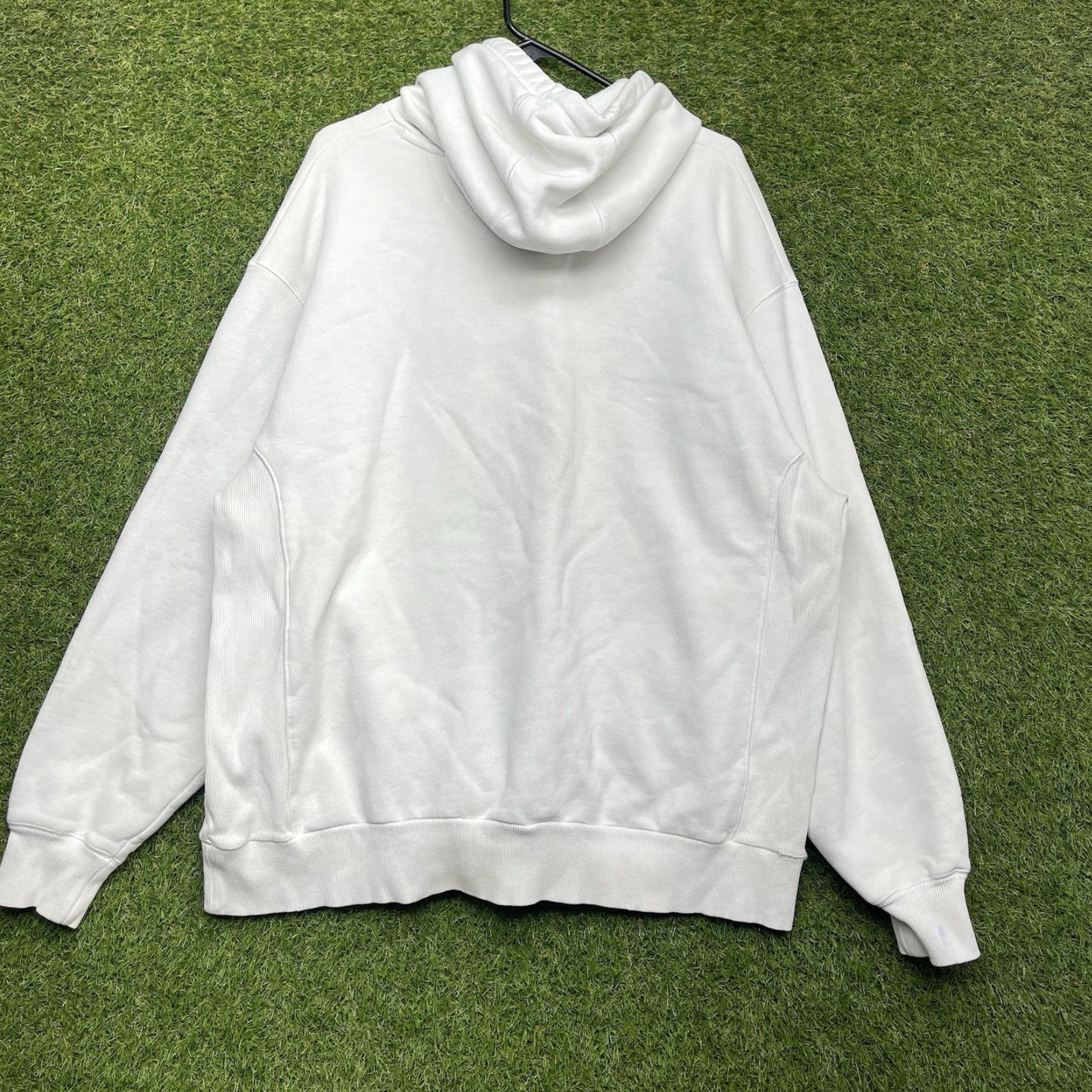 Under Armour Under Armour Project Rock Sweatshirt Mens 2XL Hooded White Cotton Polyester Fleece Logo Pullover Crew Neck Heavyweight Rock Gym Training 1346067 Mens Size US XXL / EU 58 / 5 - 2 Thumbnail