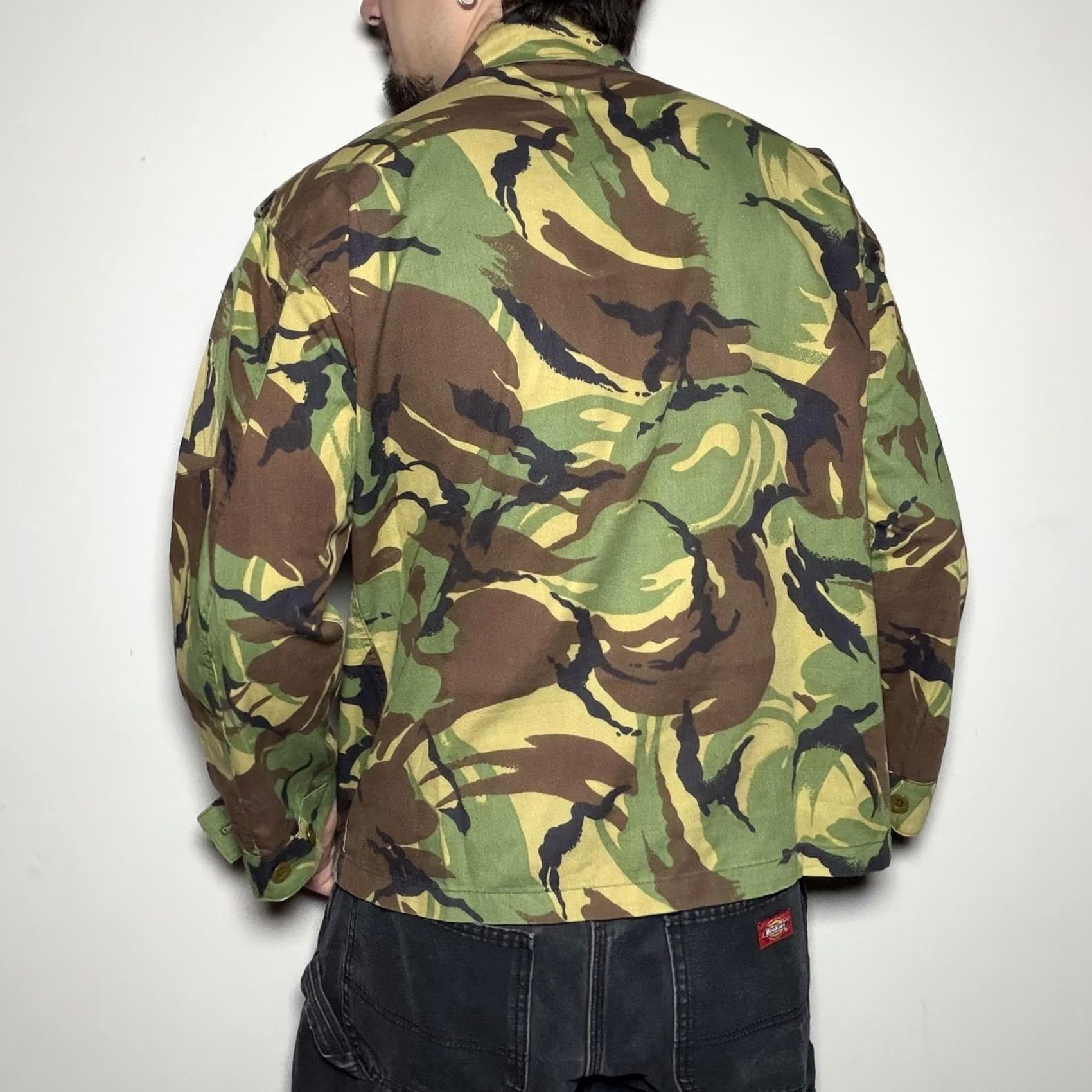 Vintage VINTAGE British Army Combat Jacket Green Camo Military Large Short Field Shirt Size US L / EU 52-54 / 3 - 2 Thumbnail