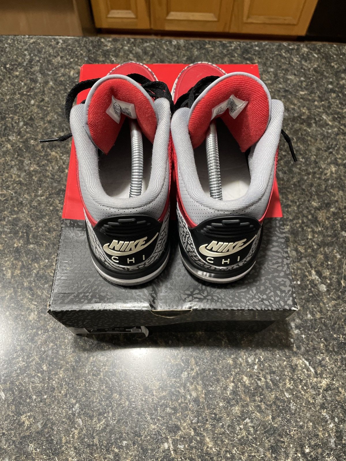 Jordan Brand Jordan 3 Retro SE UNITE (Chicago Exclusive) Size US 7.5 / EU 40-41 - 3 Thumbnail
