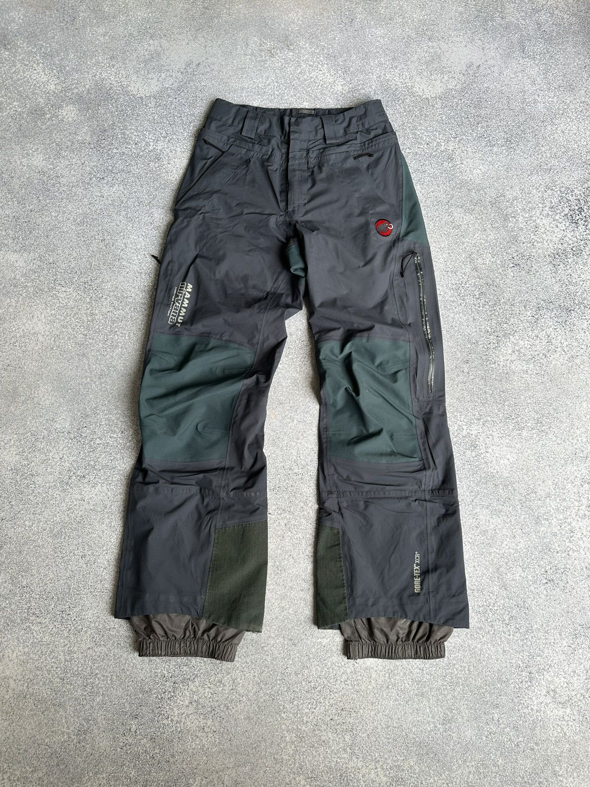 Image of Vintage Mammut Nirvana Goretex Outdoor Pants in Dark Grey, Men's (Size 30)