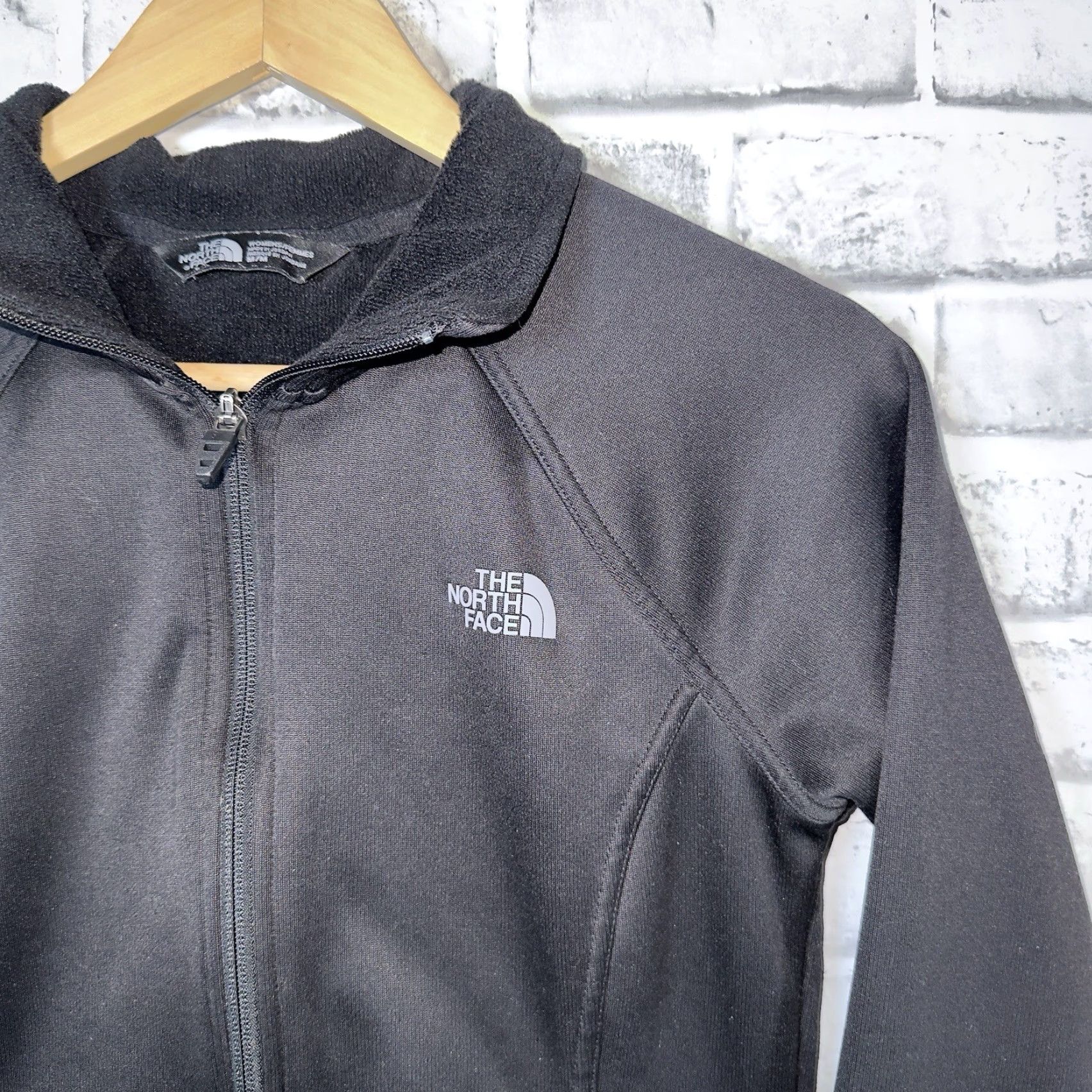 The North Face The North Face Black Polyester Full Zip-Up Jacket Womens Size M Size M / US 6-8 / IT 42-44 - 2 Thumbnail