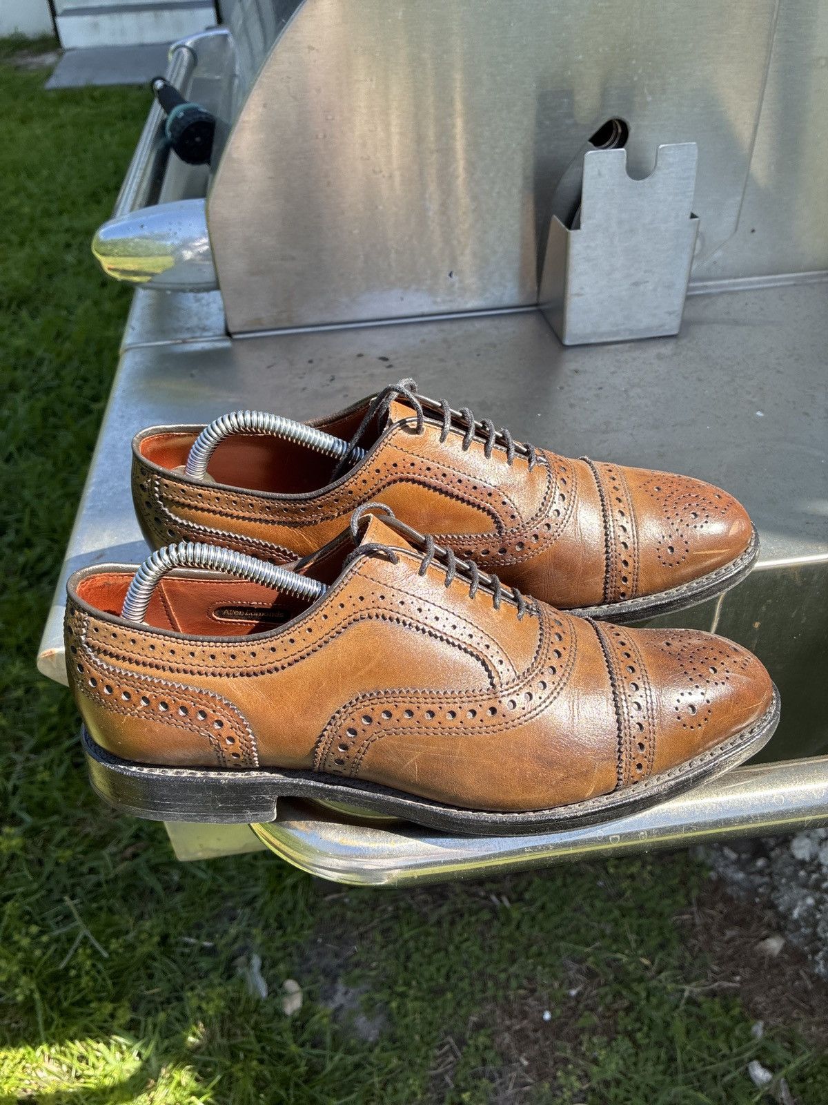 Allen Edmonds Allen Edmonds Bourbon Strand Oxfords US7E Size US 7 / EU 40 - 2 Thumbnail