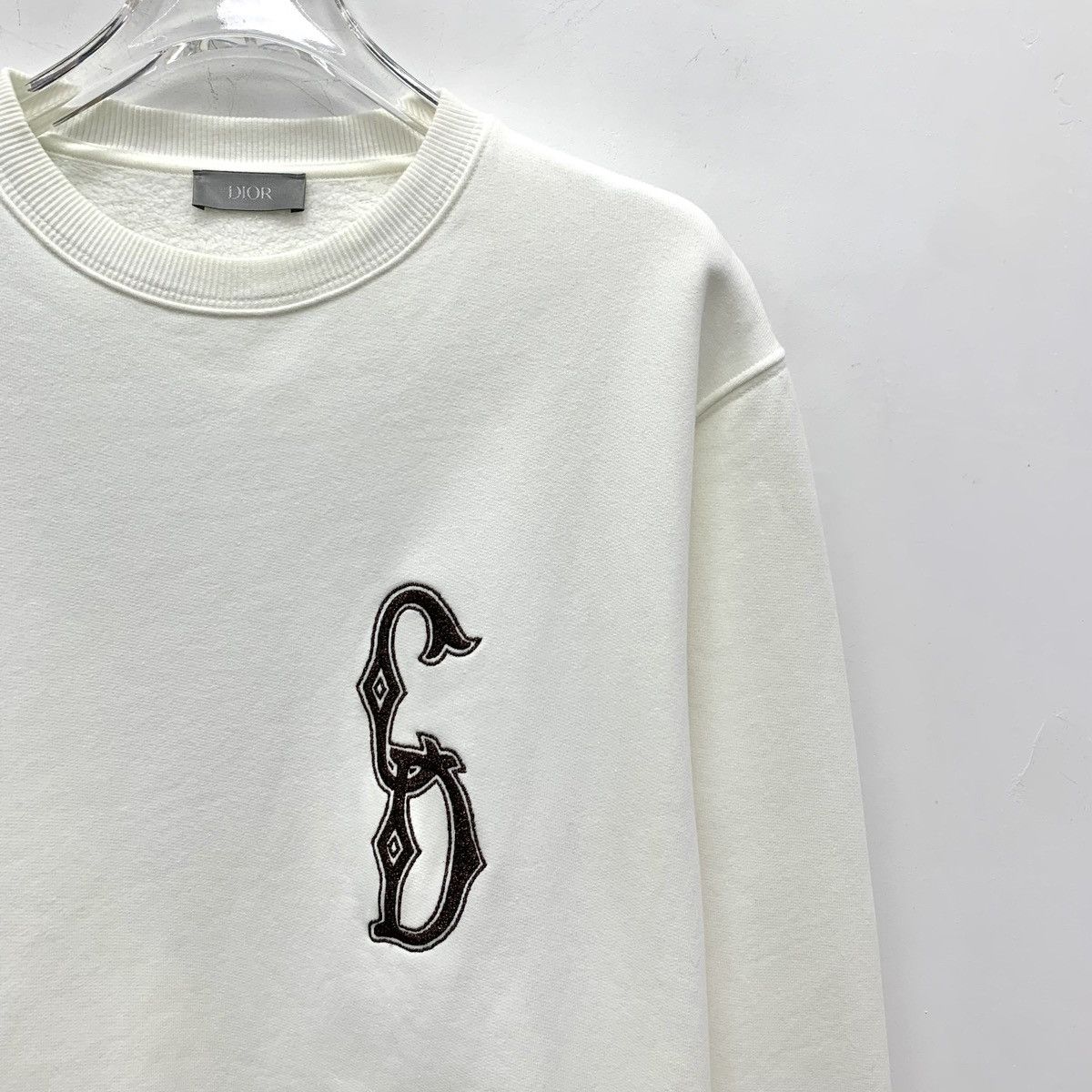 Dior Dior White Letter Embroidered Long Sleeve Sweatshirt K26WX Size US S / EU 44-46 / 1 - 3 Thumbnail