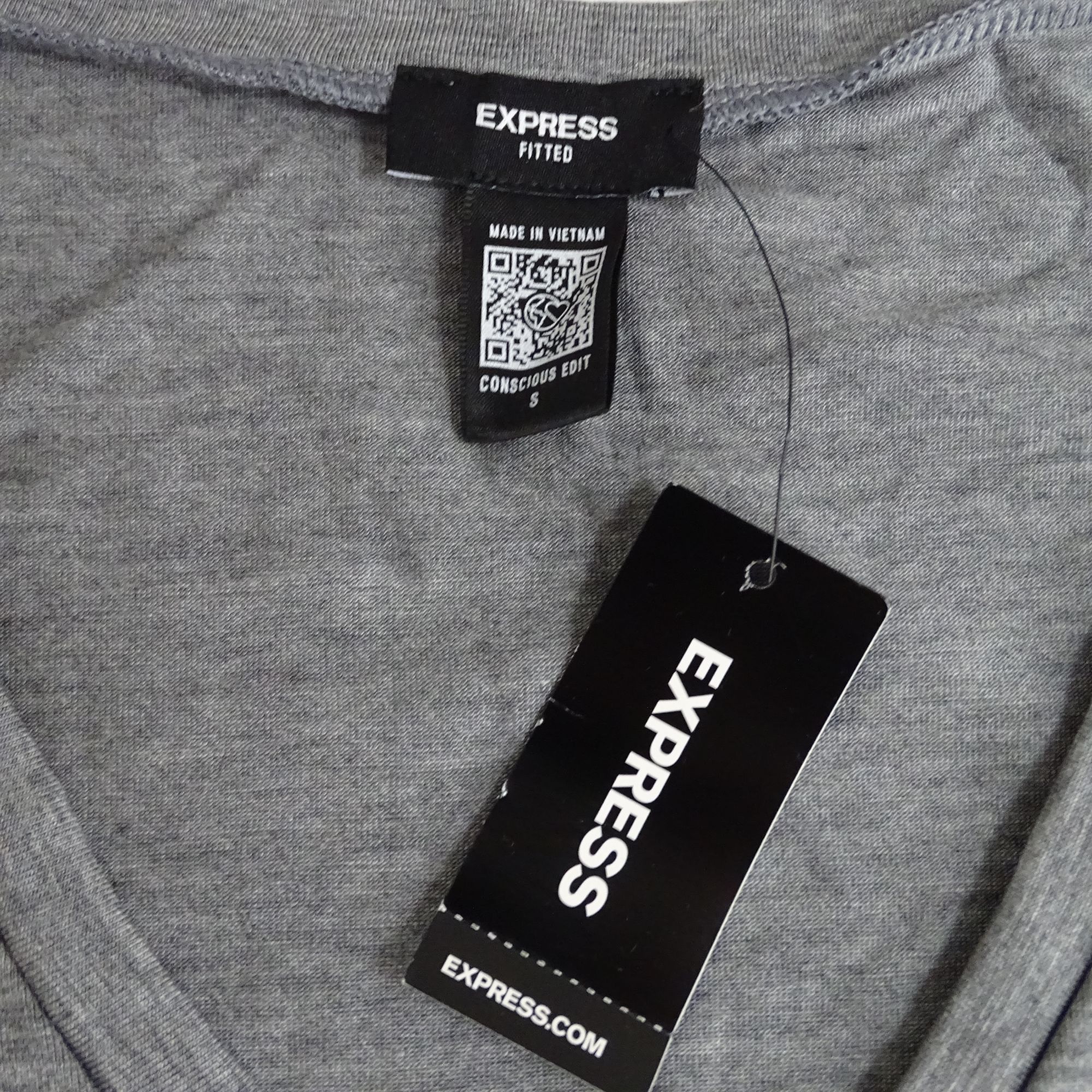 Express Express Conscious Edit Fitted V-Neck T-Shirt Gray Size S Size S / US 4 / IT 40 - 3 Thumbnail